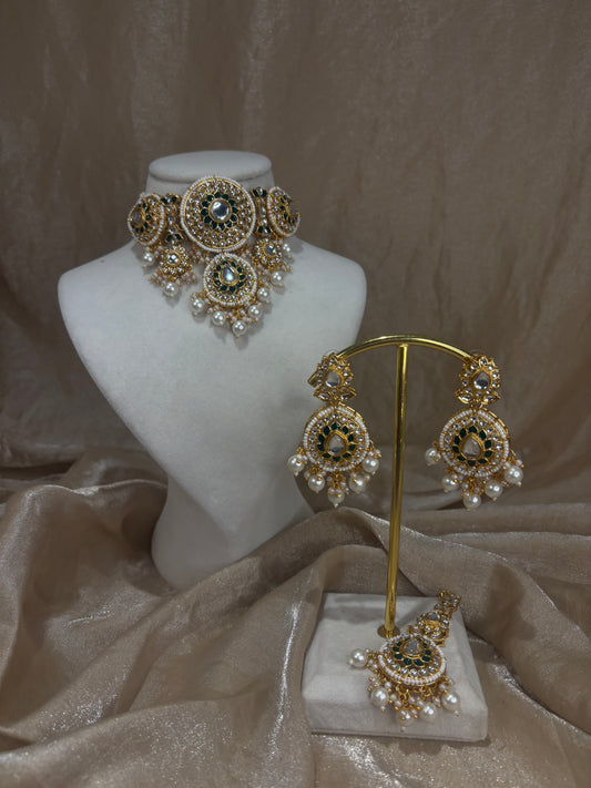 Gold choker set