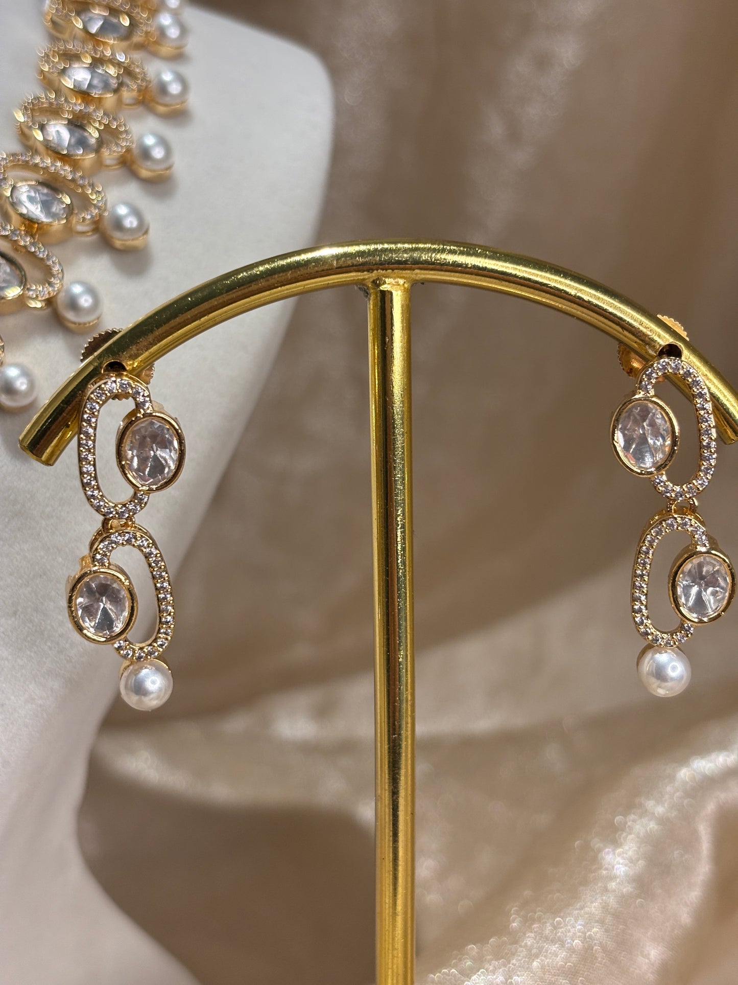 Gold necklace set