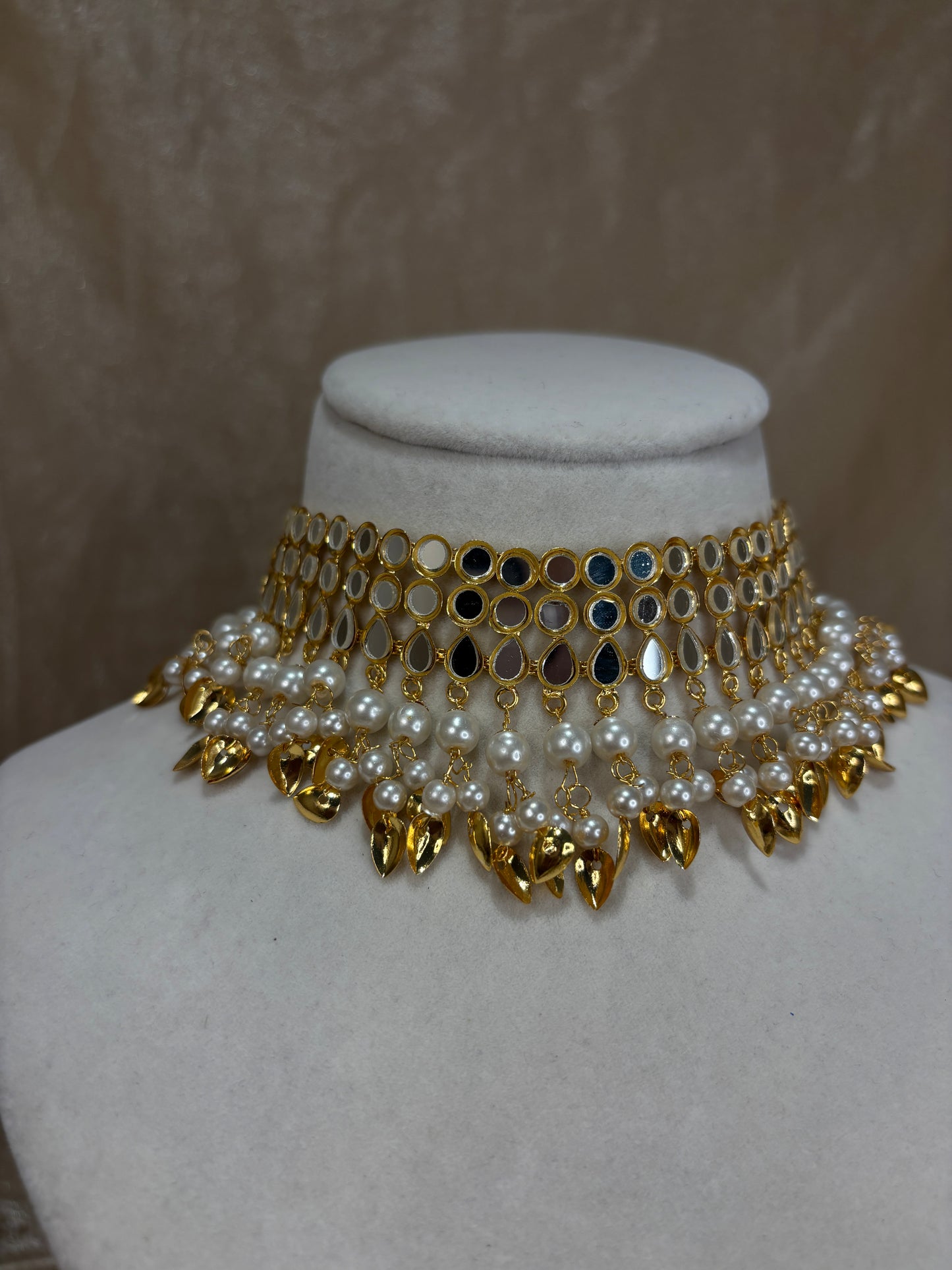 Gold mirror work choker set