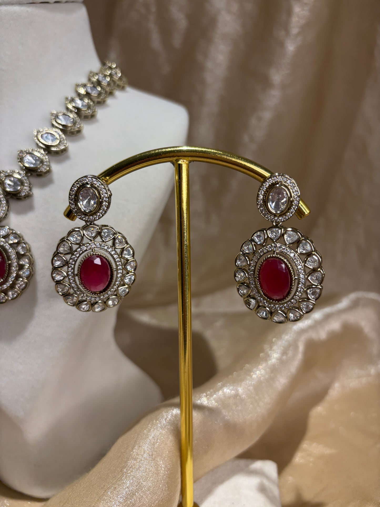 Red necklace set