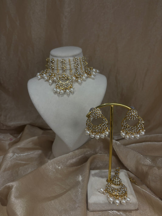 Gold choker set