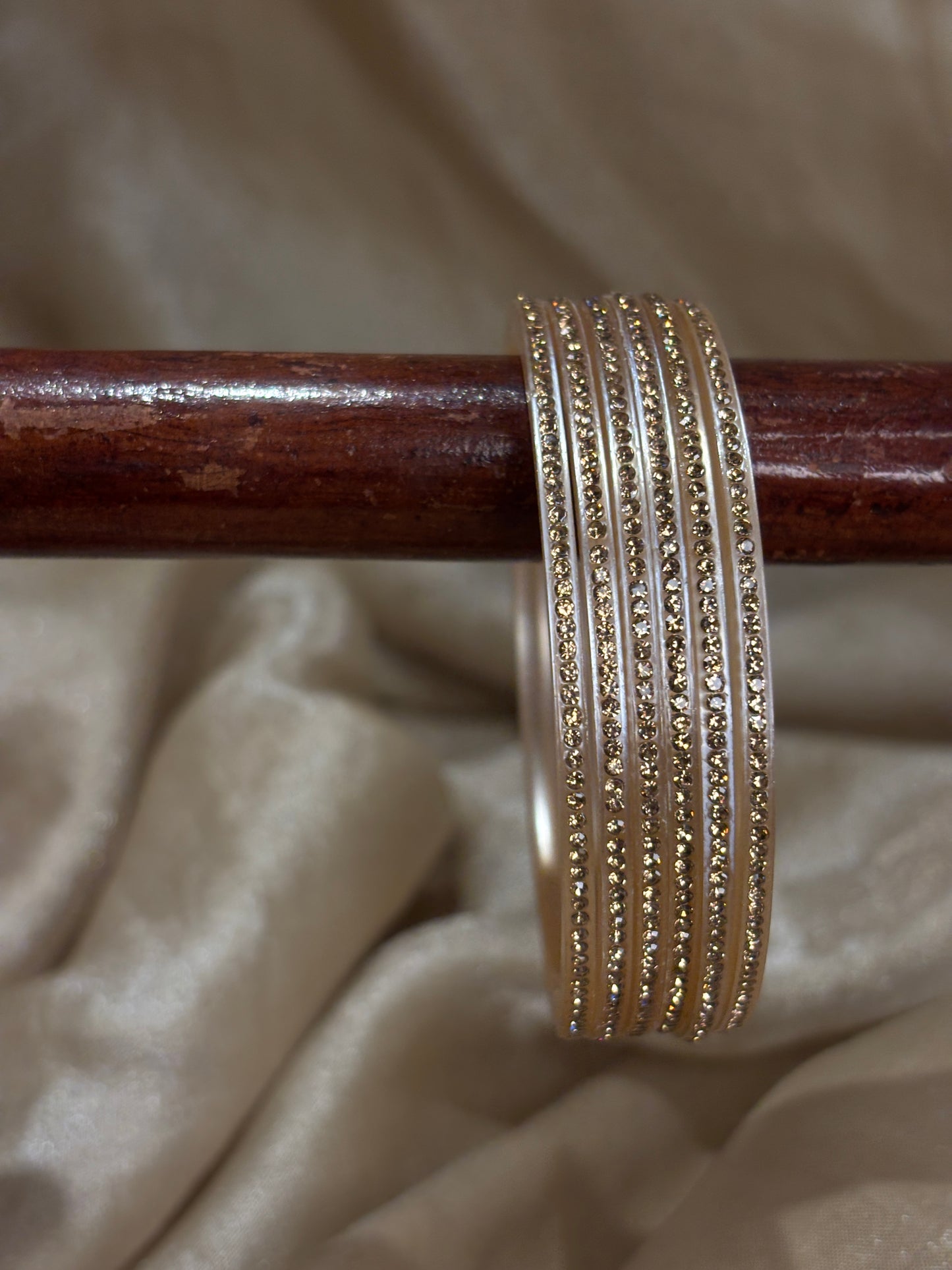 Filler bangle