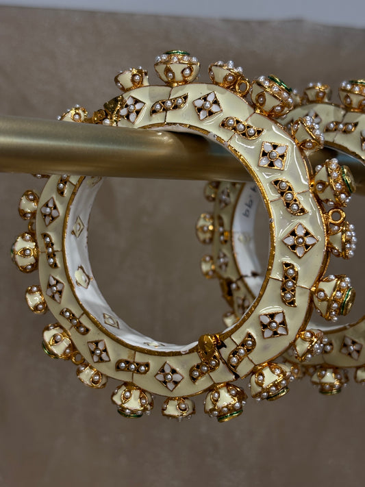 Cream coloured rajwadi kare