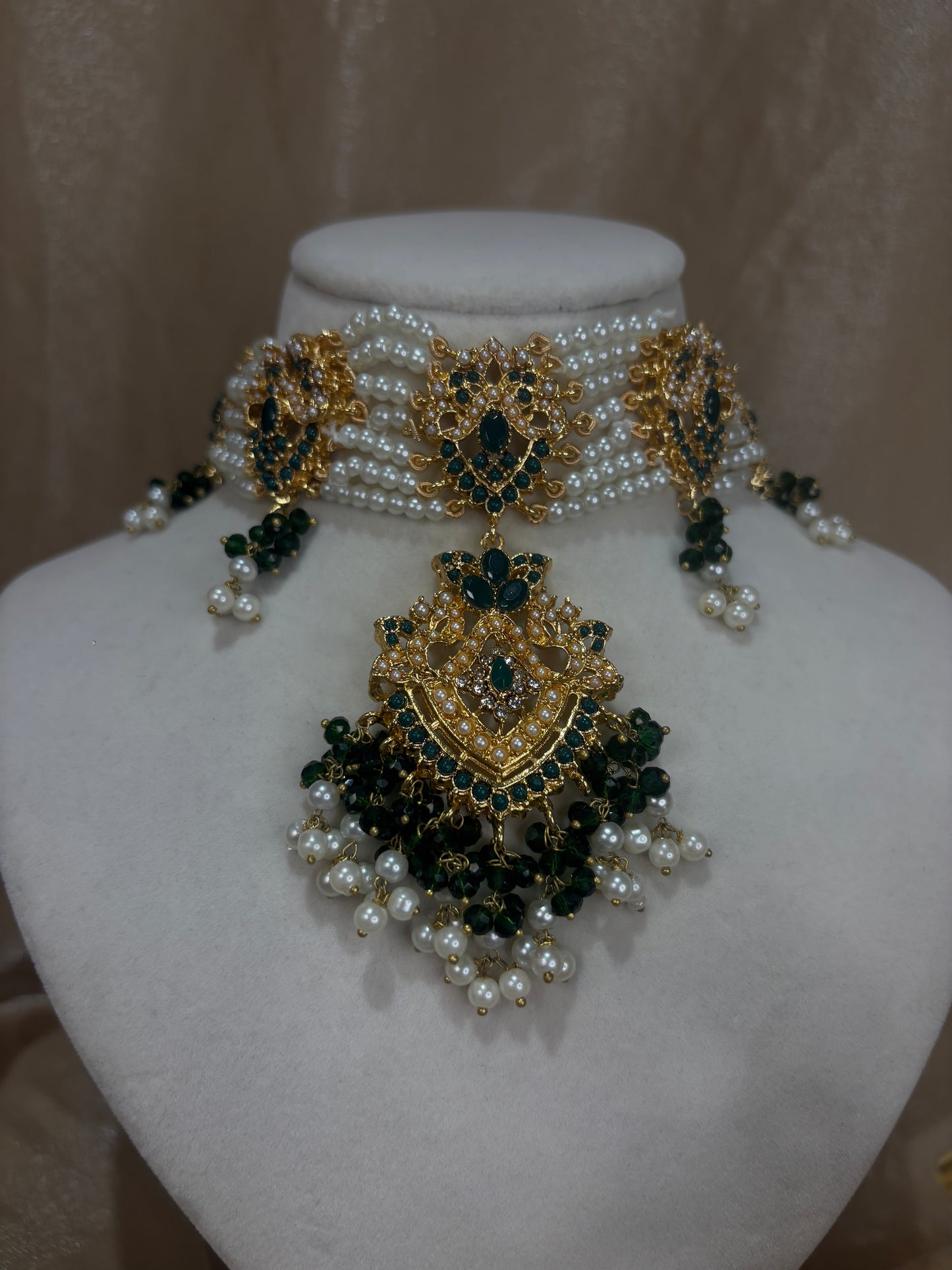 Emerald green nav-rattan choker