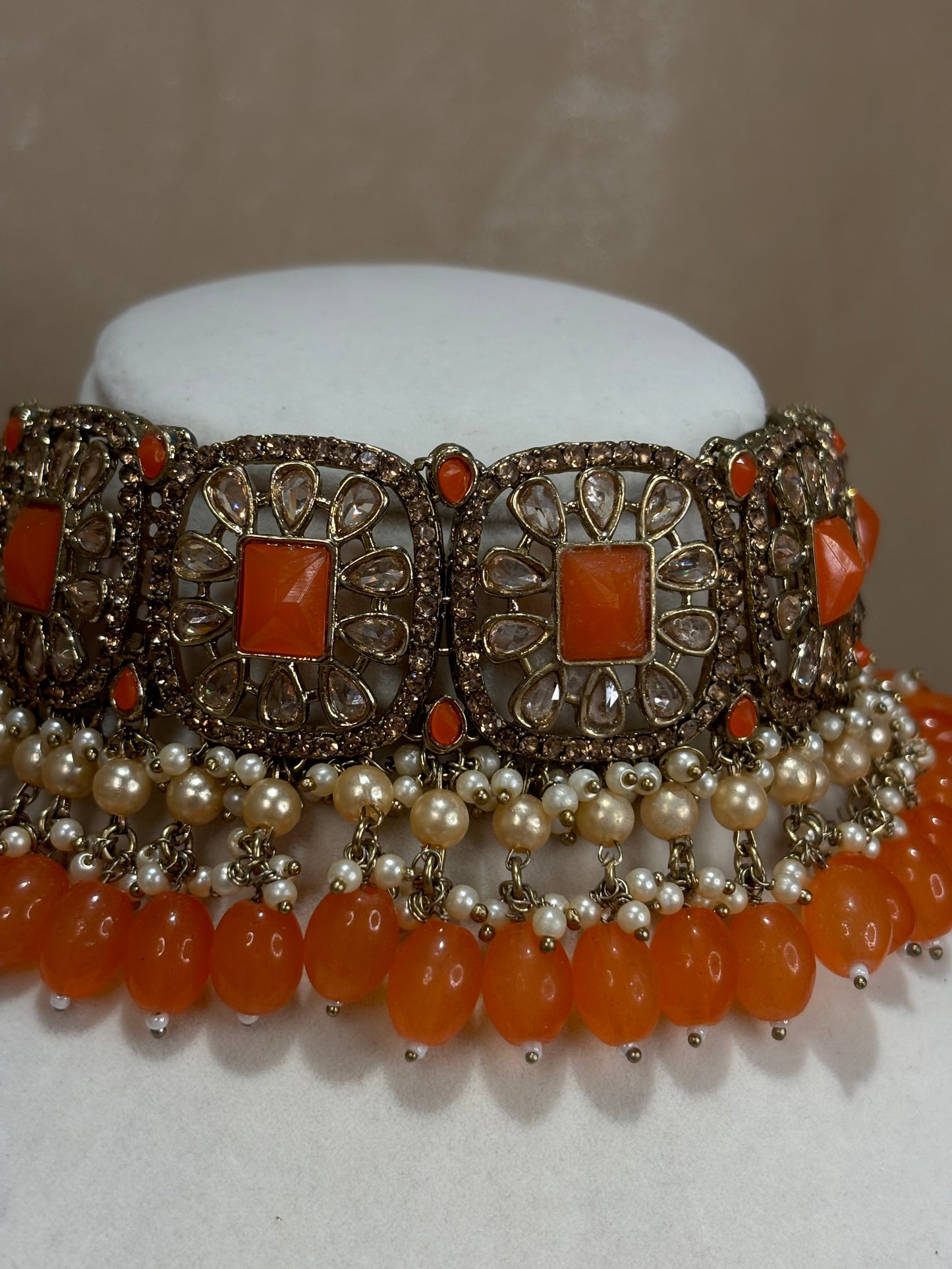 Orange choker set