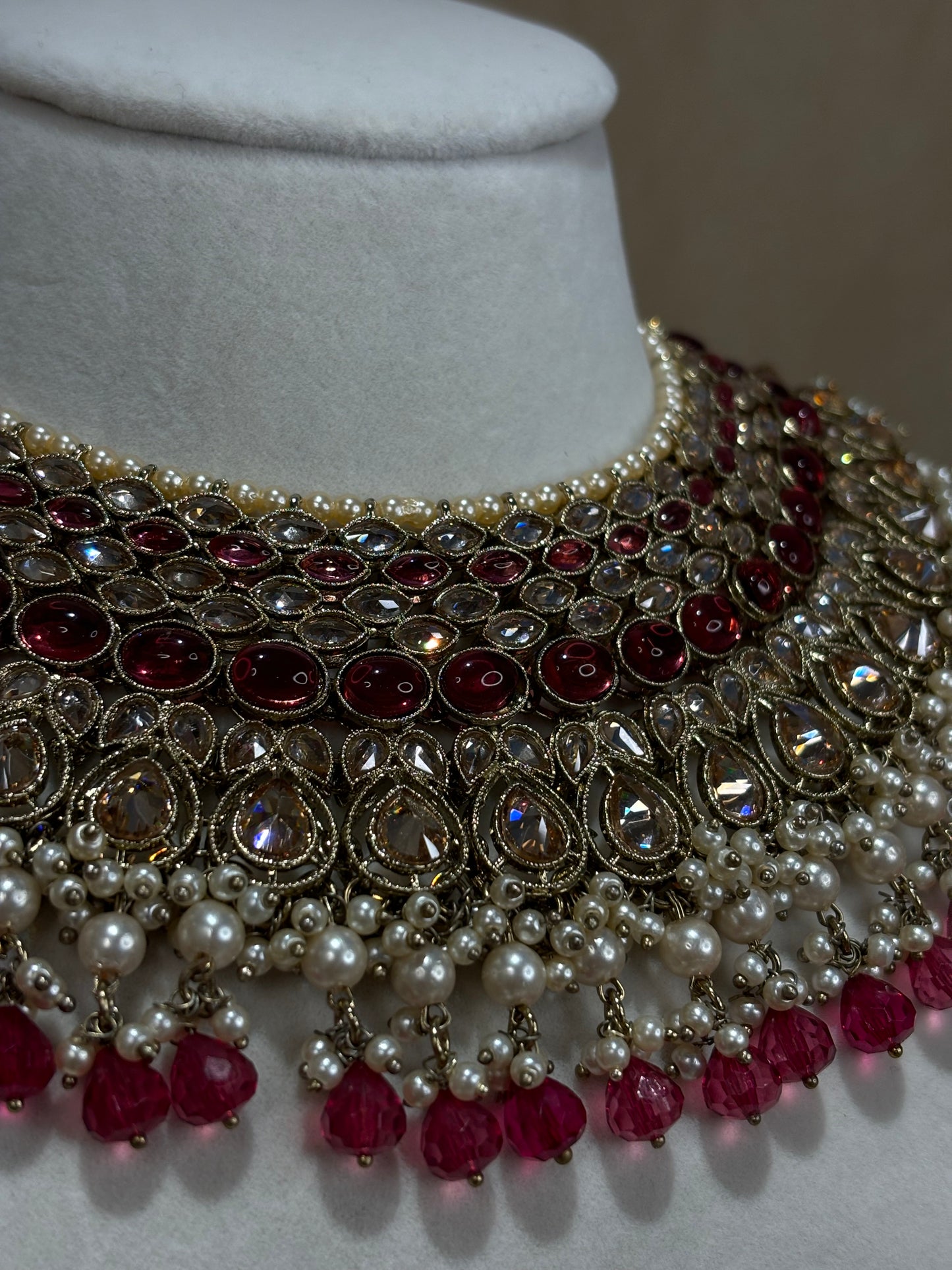 Hot pink necklace set