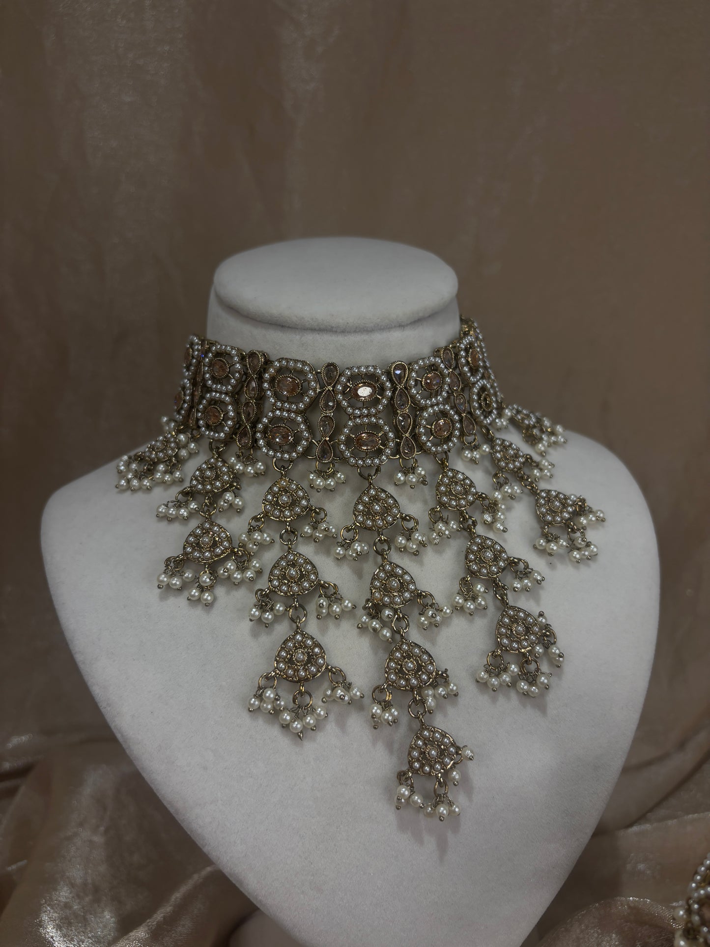 Gold choker set