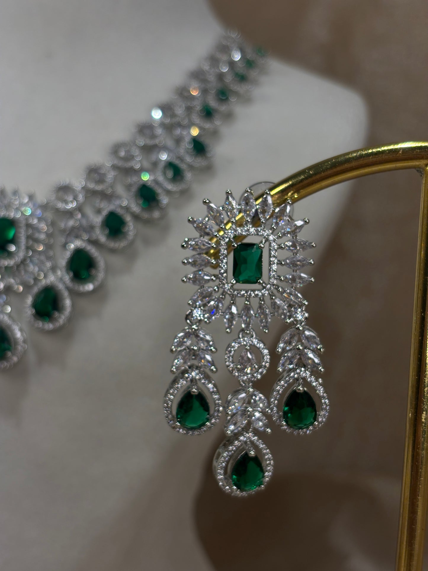 Emerald green necklace set