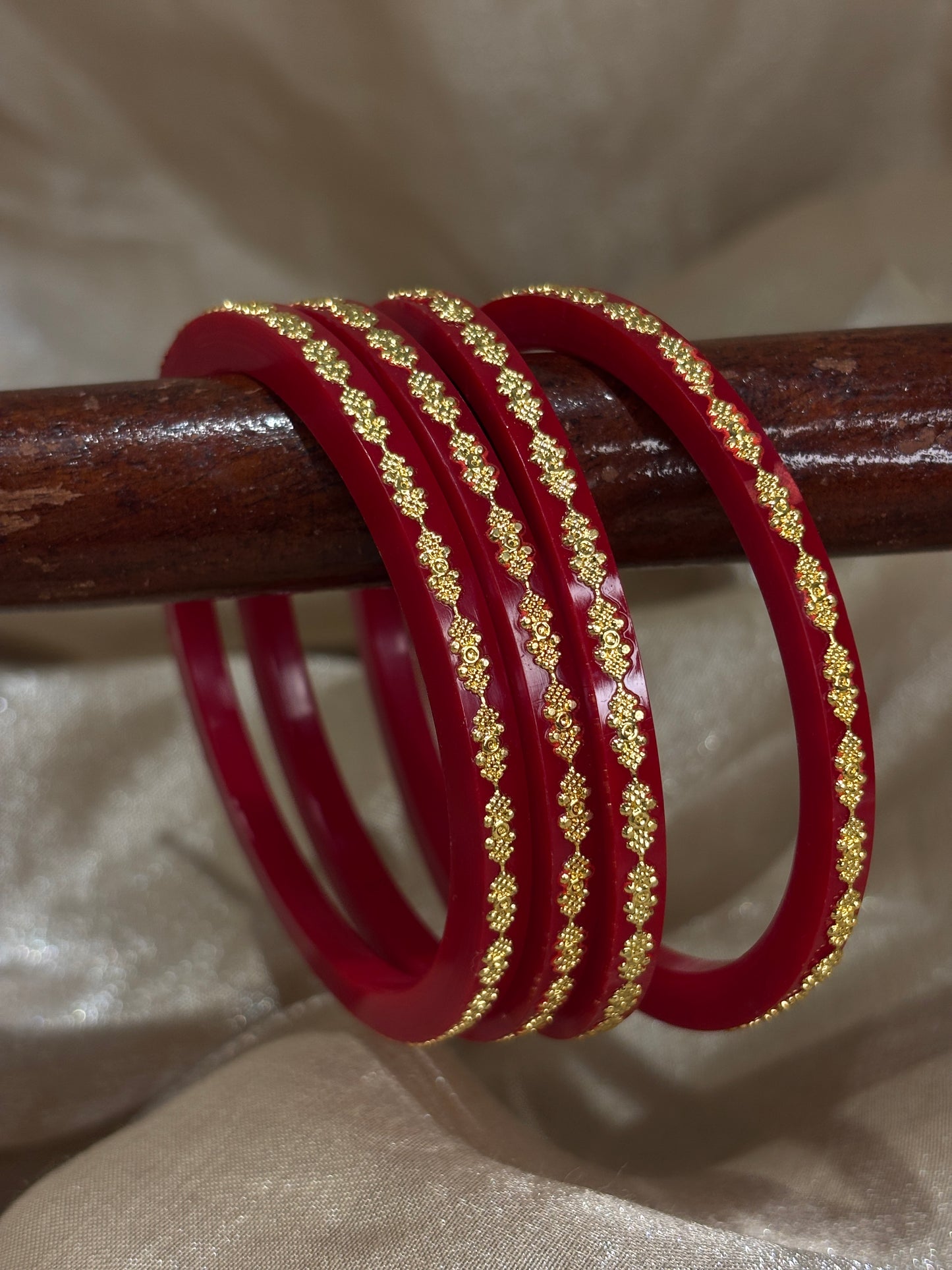 Gold accent choora bangle