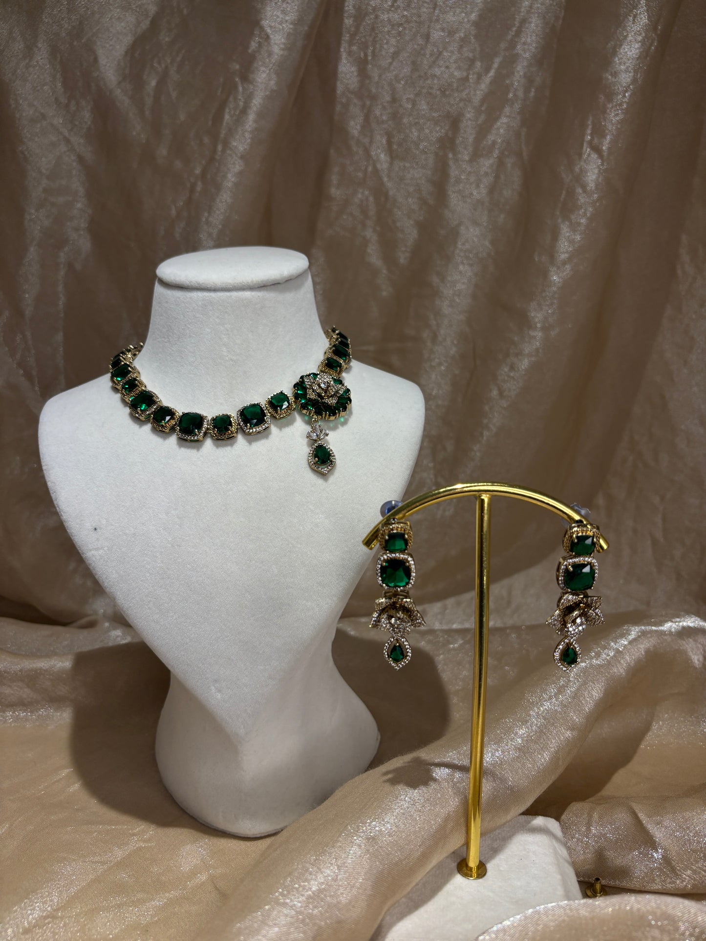Emerald green necklace