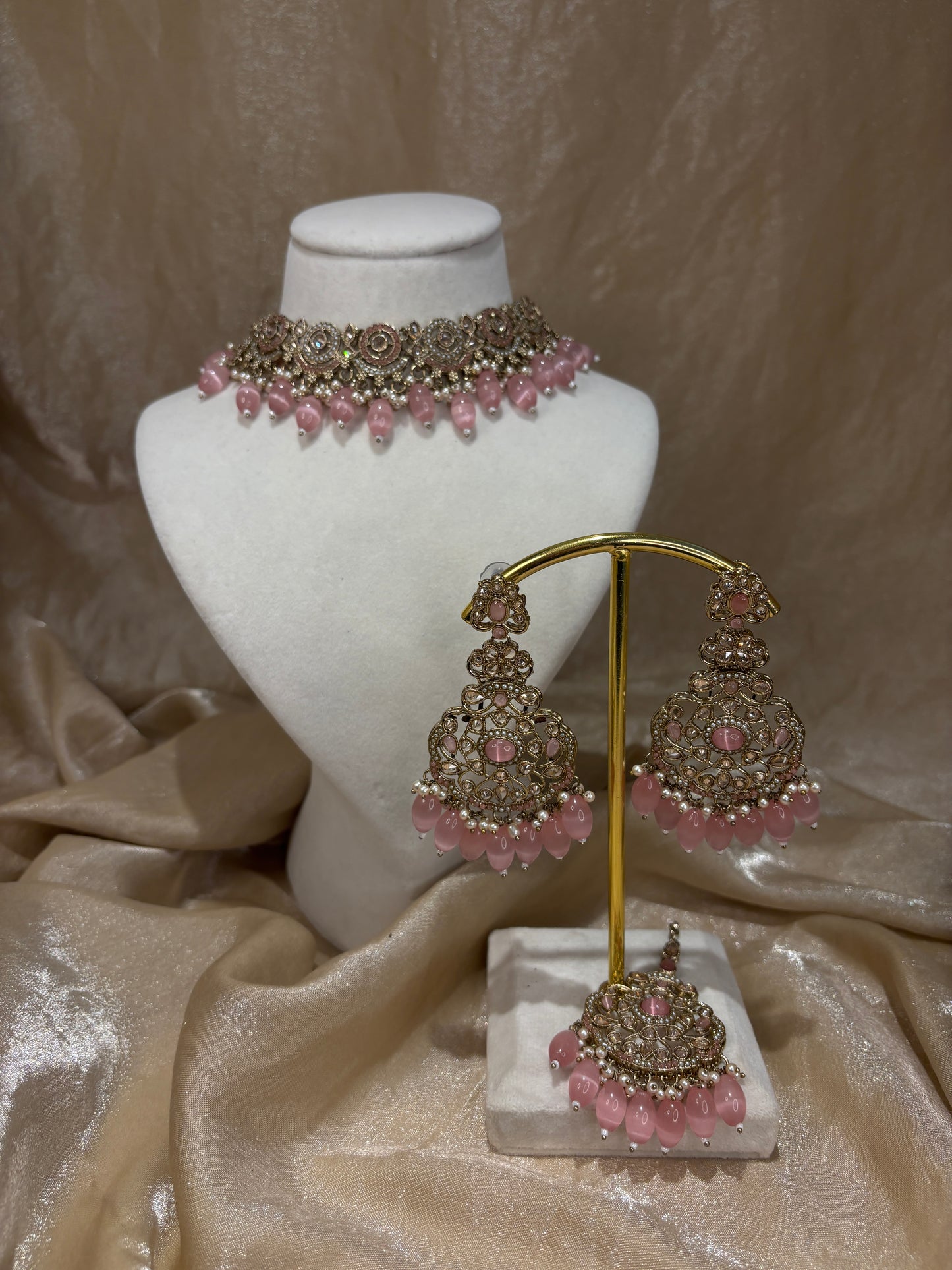 Baby pink choker set