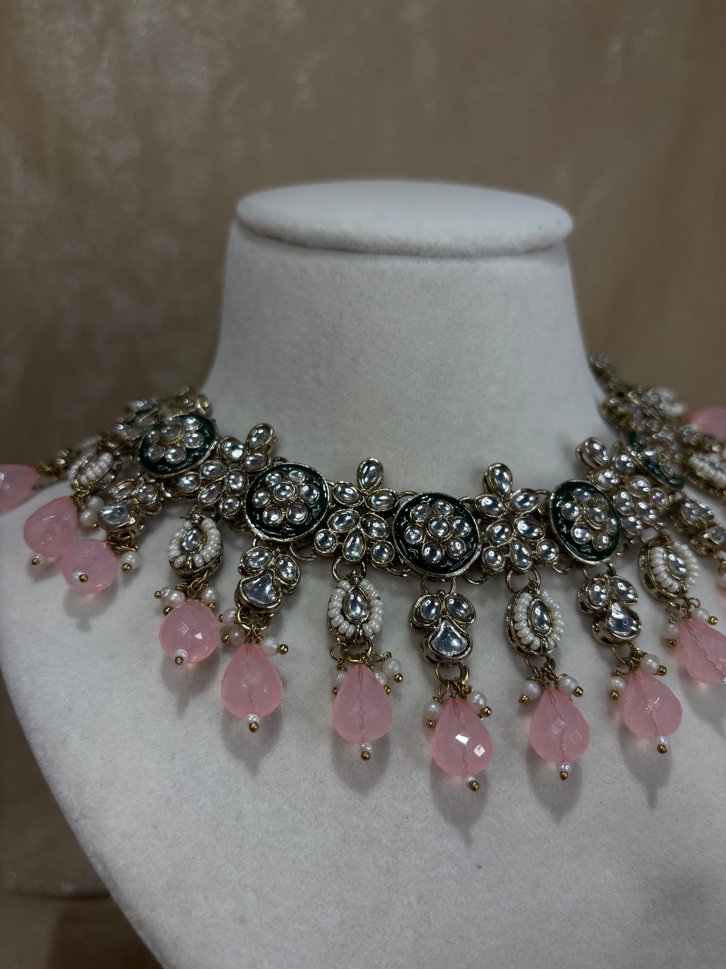 Baby pink necklace set