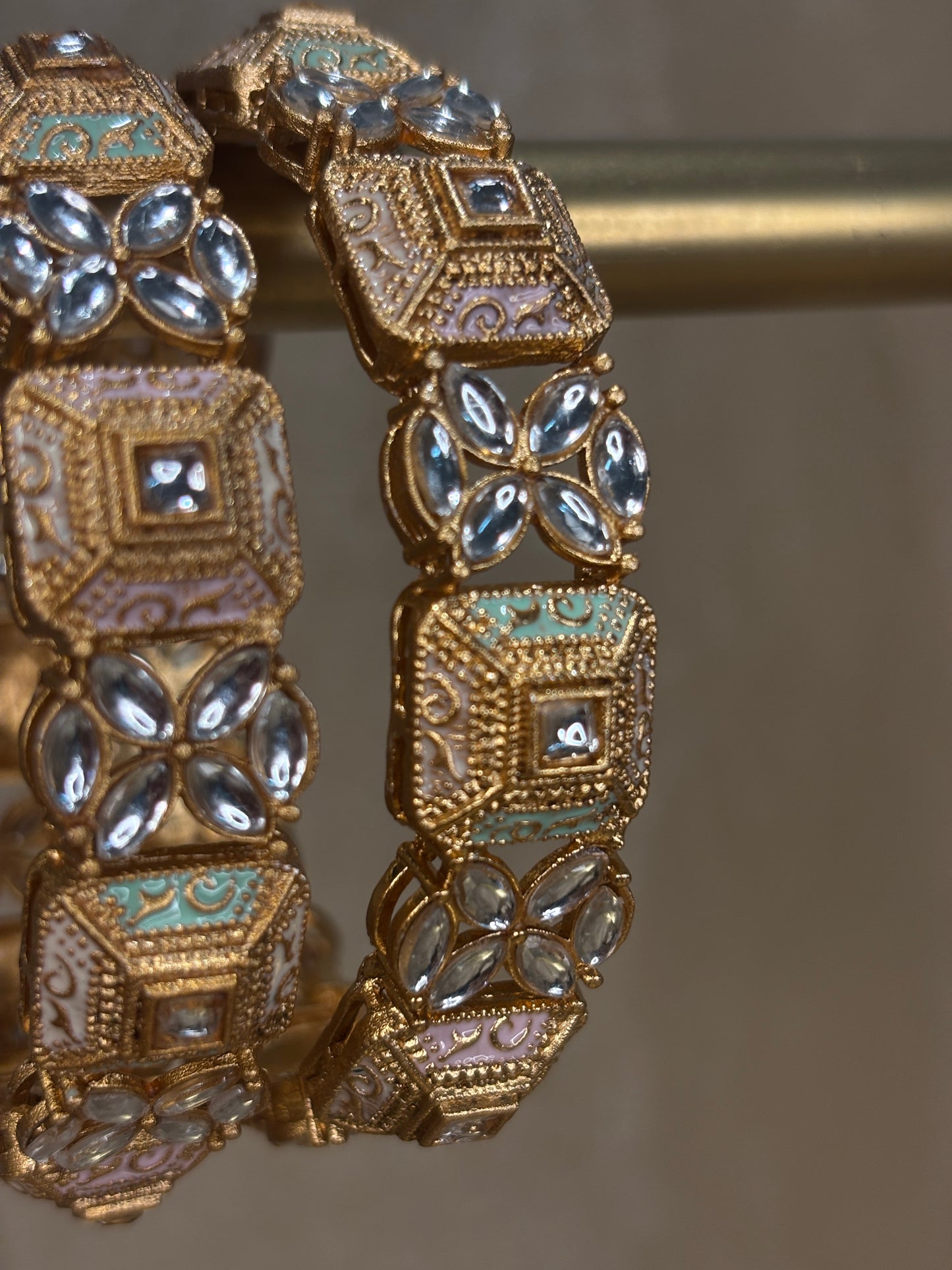 Meenakari kare
