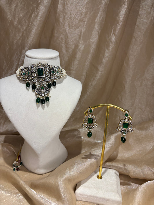 Emerald green choker set