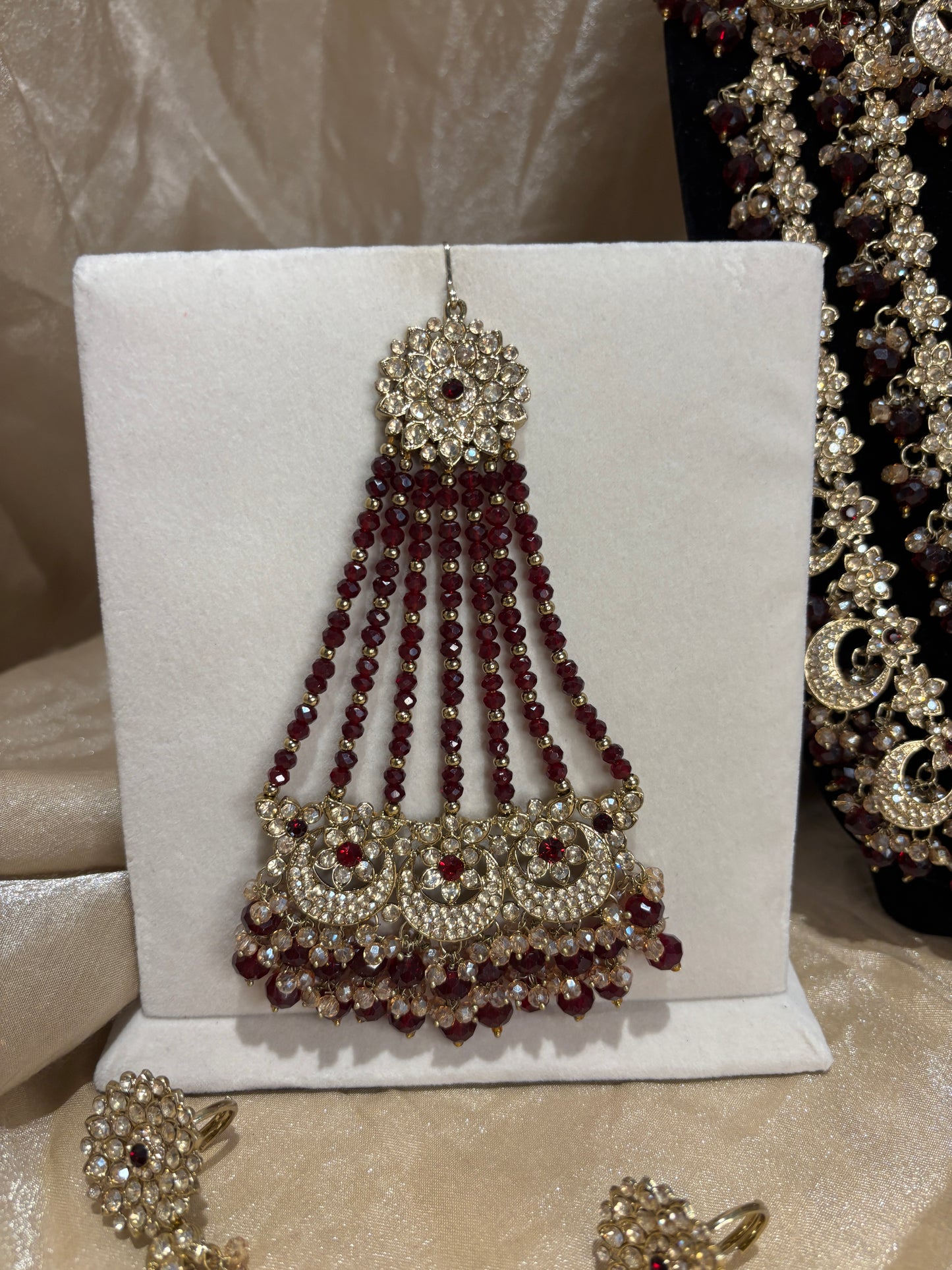 Heavy maroon set