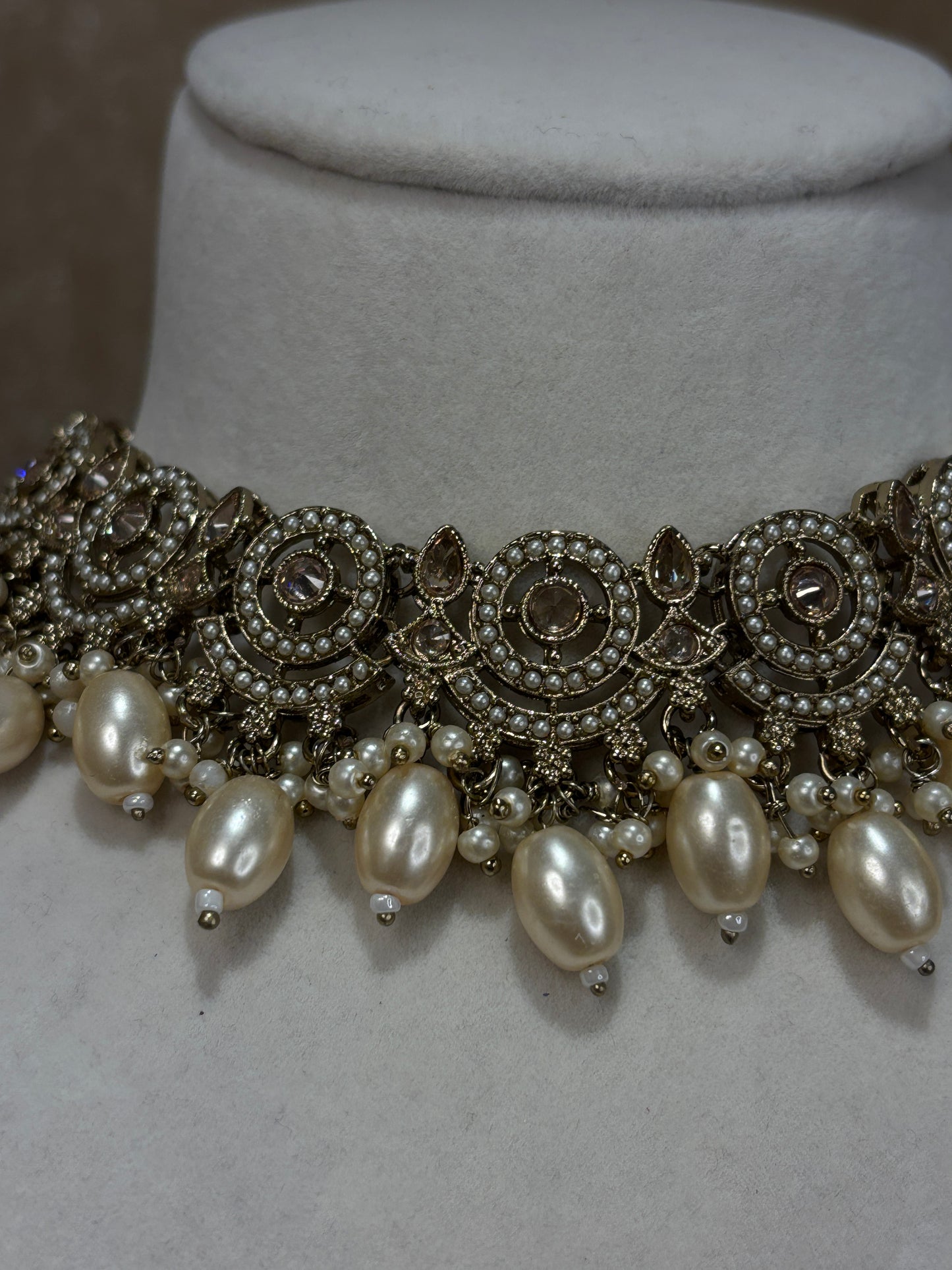 Gold choker set