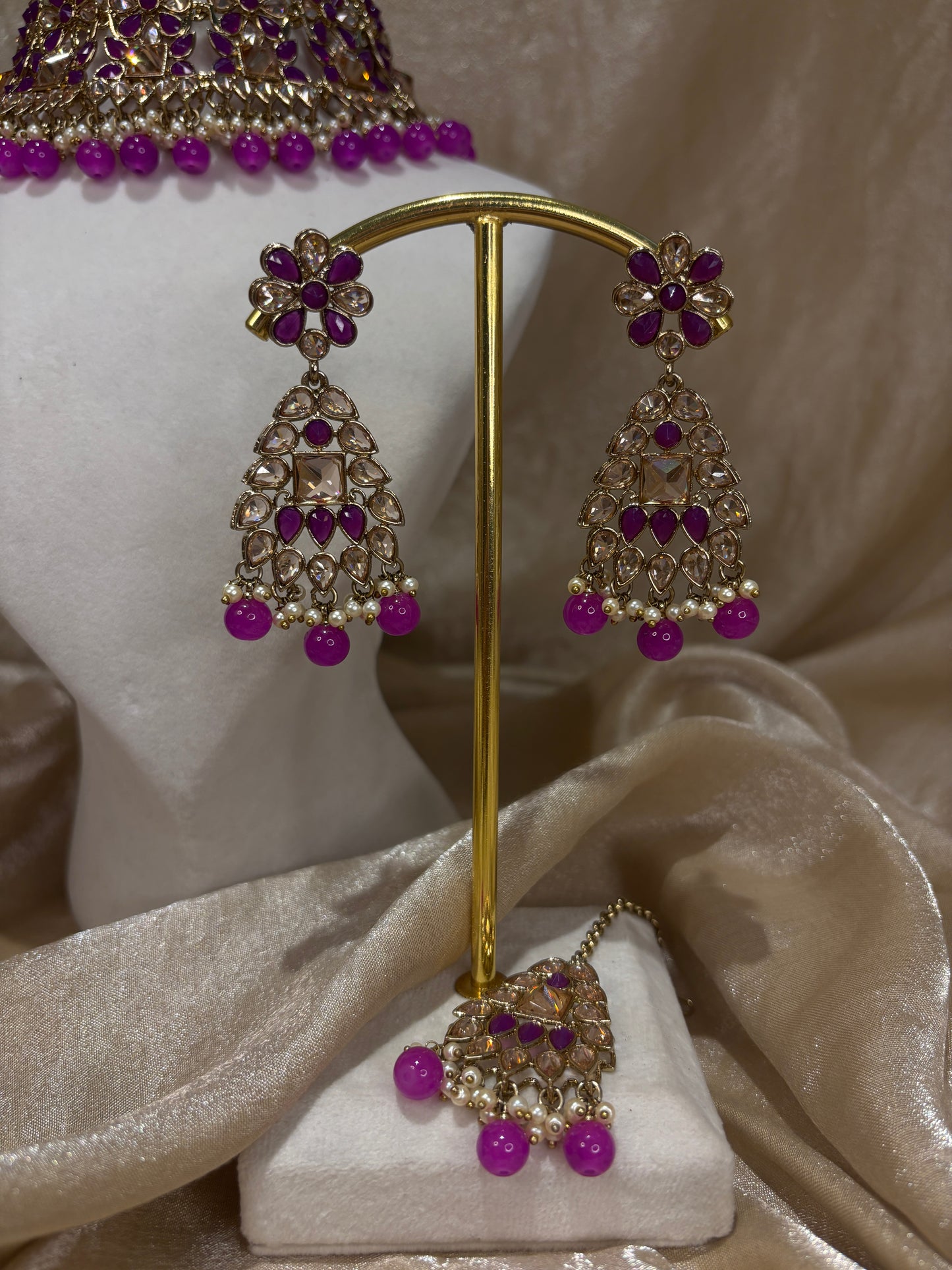 Purple choker set
