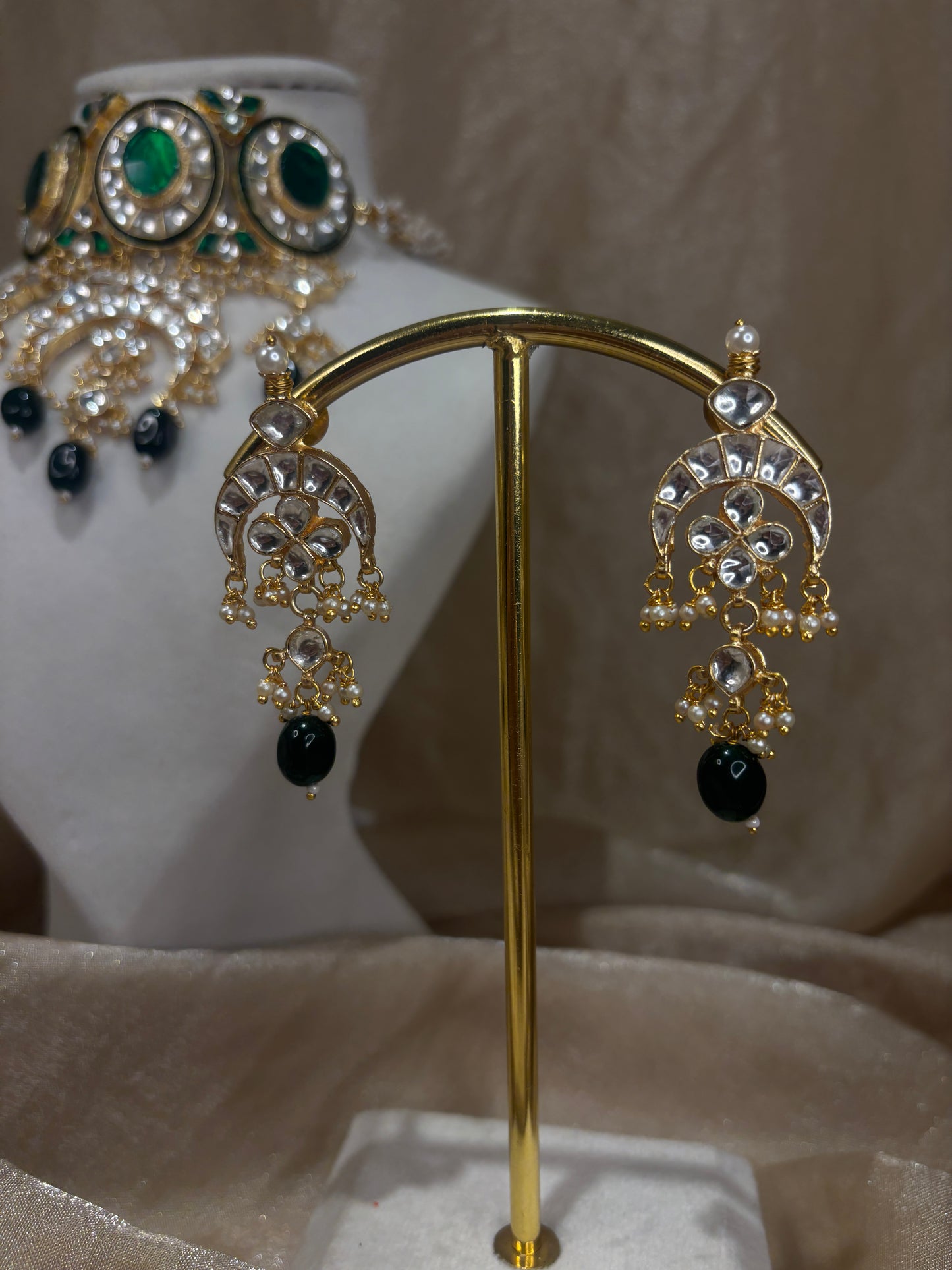 Emerald green choker set