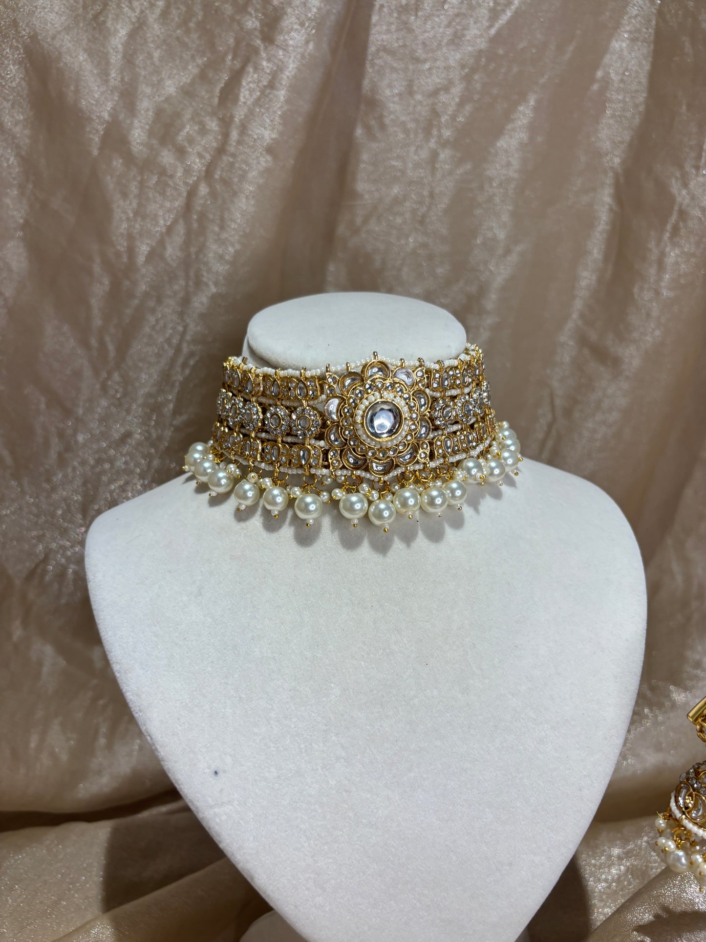 Kundan choker set