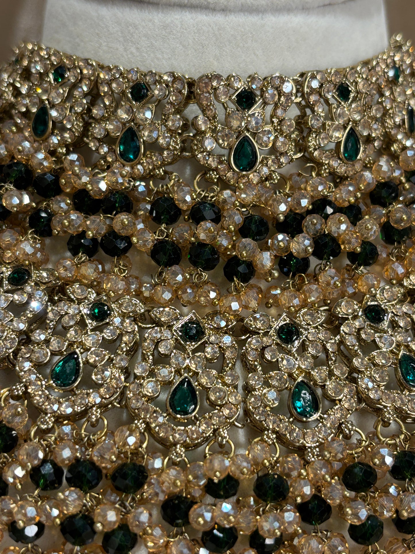 Heavy emerald green set