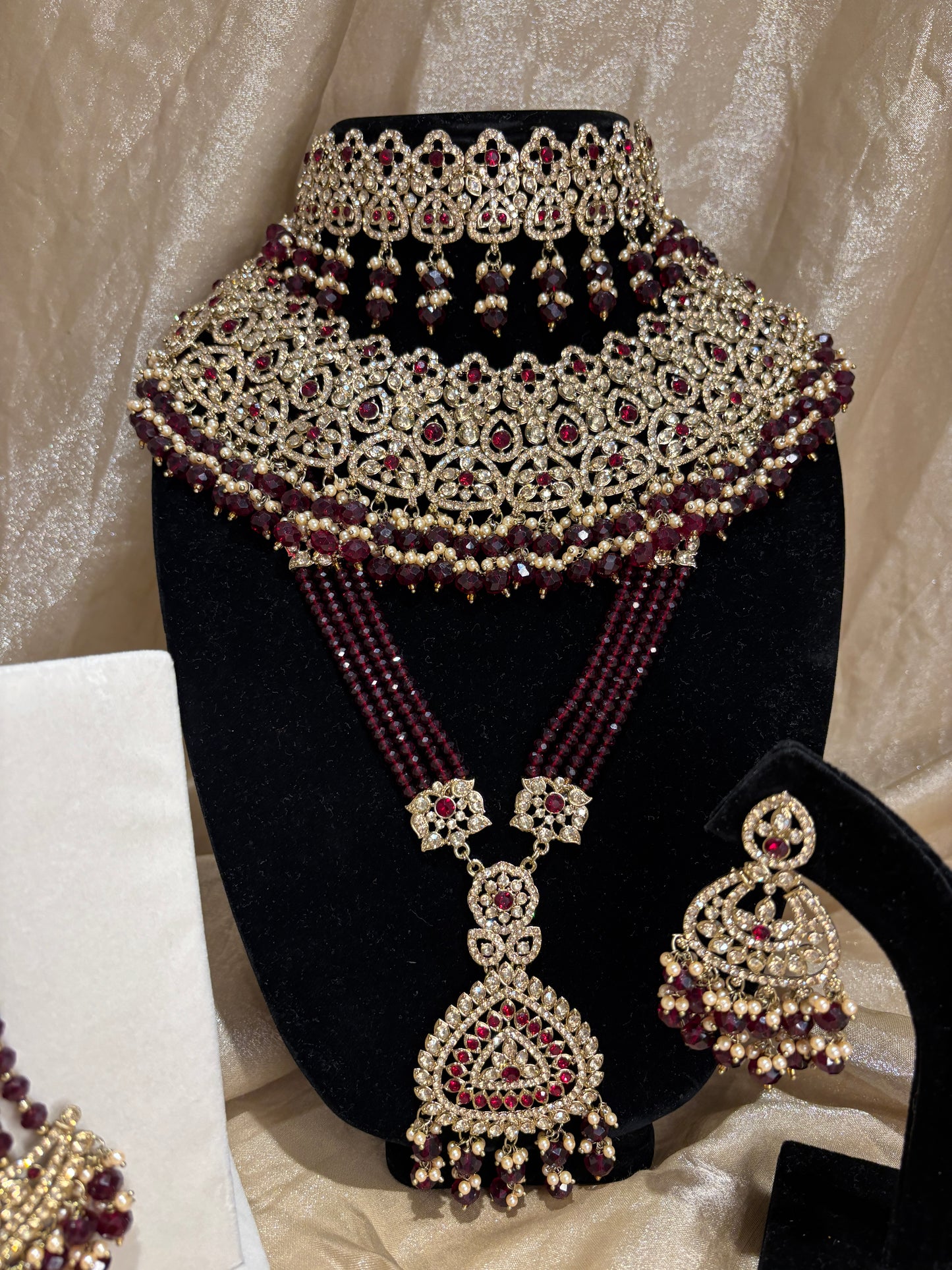 Heavy maroon set