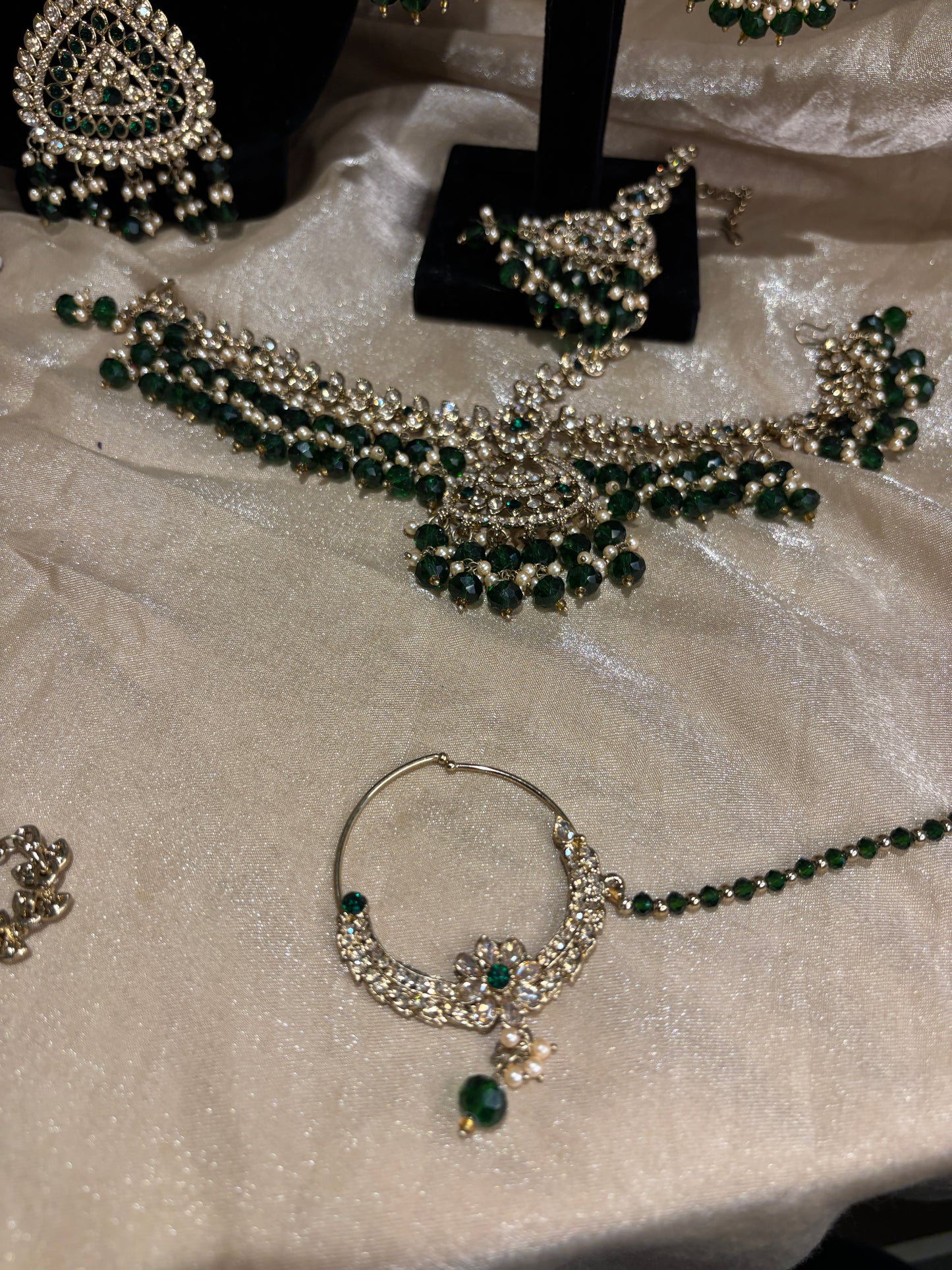 Heavy emerald green set