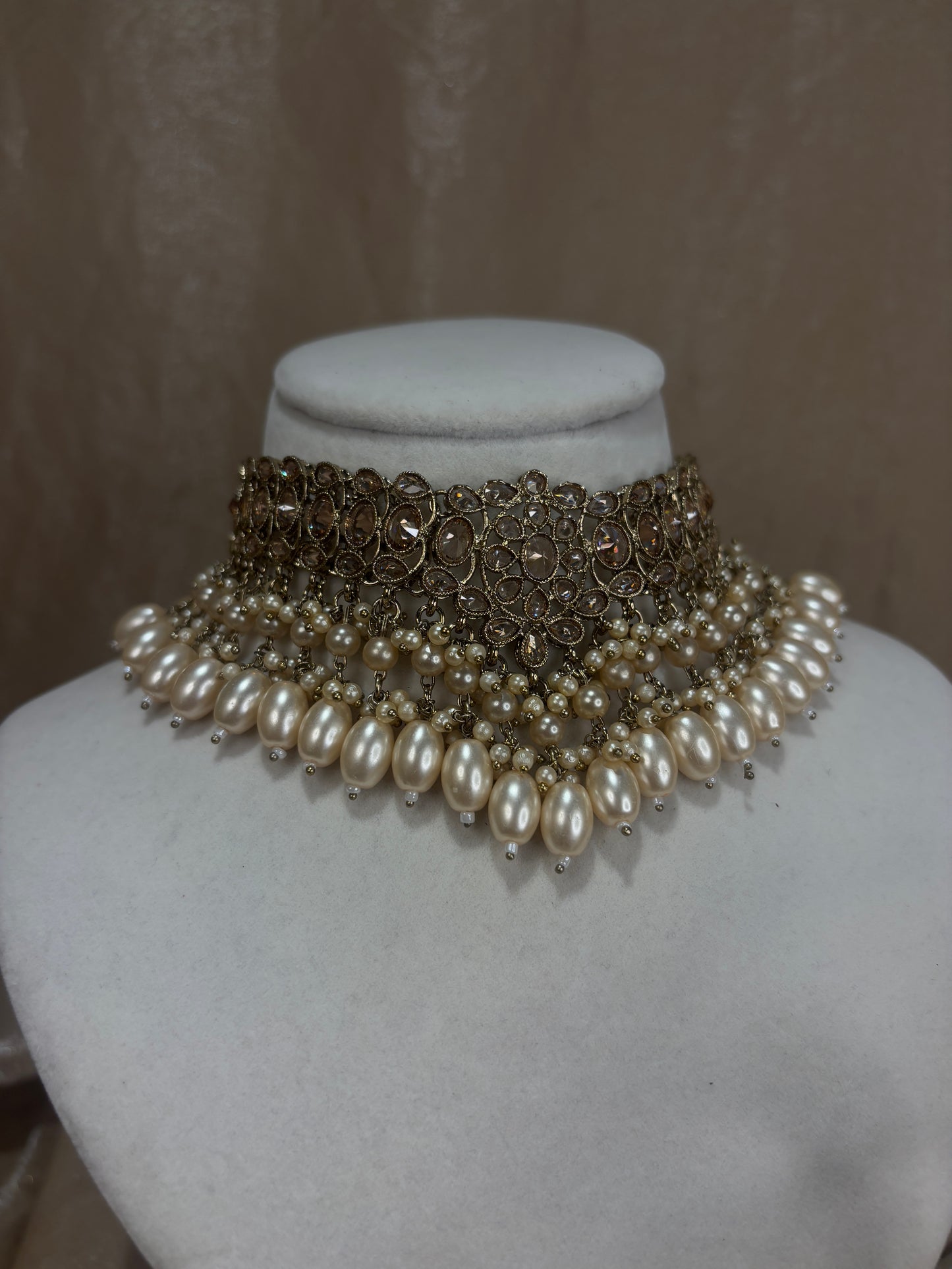 Gold choker set
