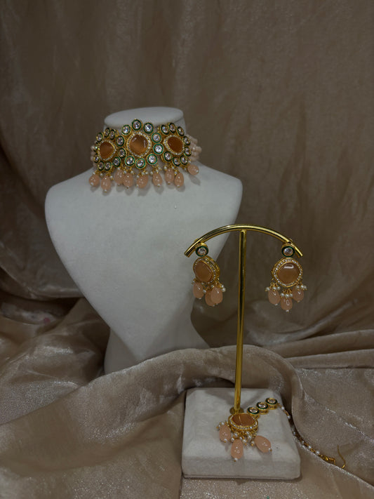 Peach choker set