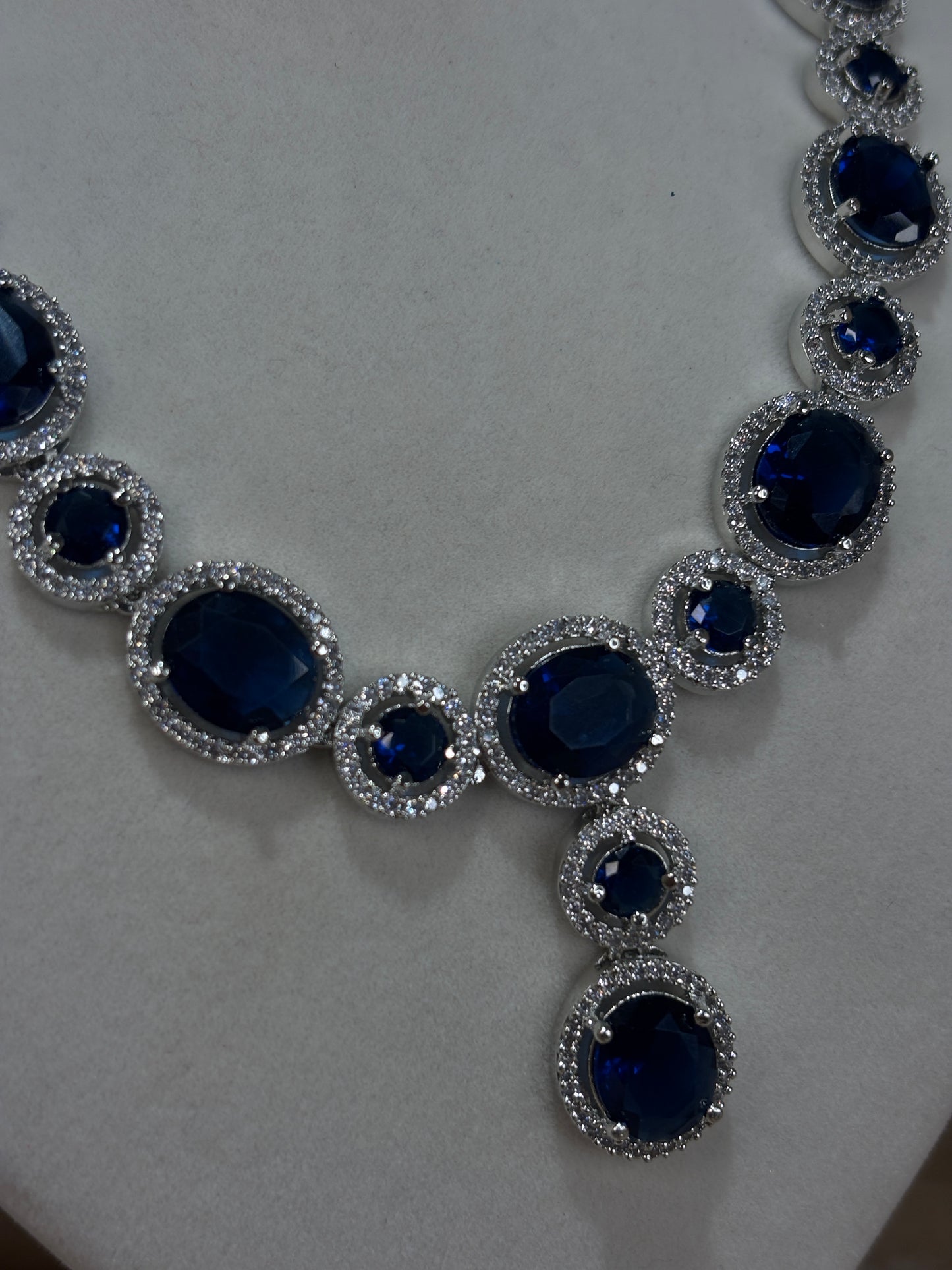 Navy blue necklace set