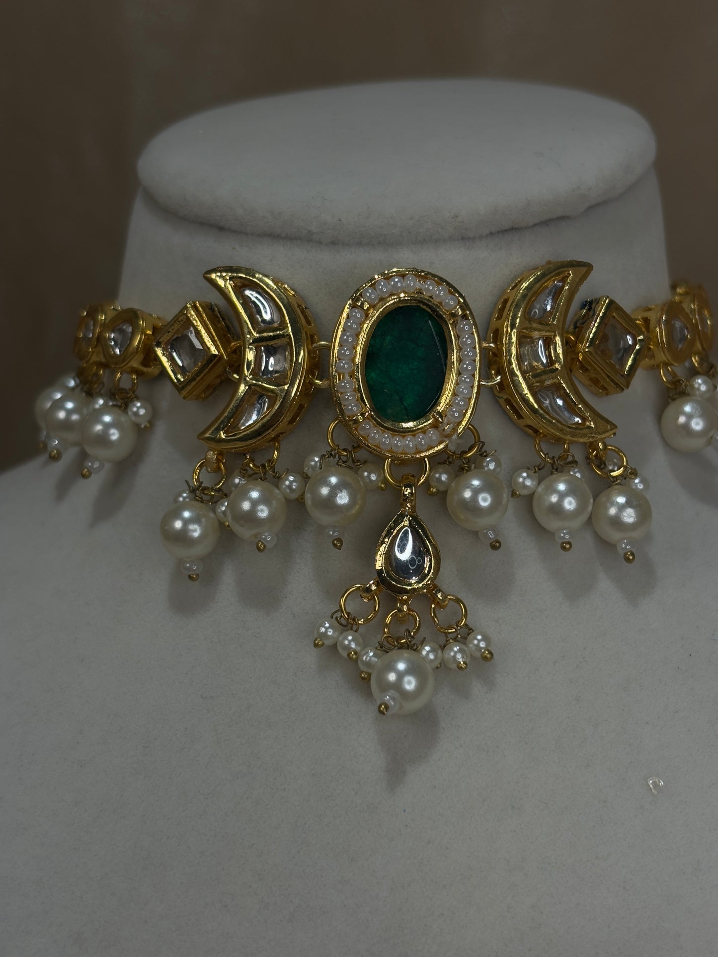 Emerald green kundan choker set