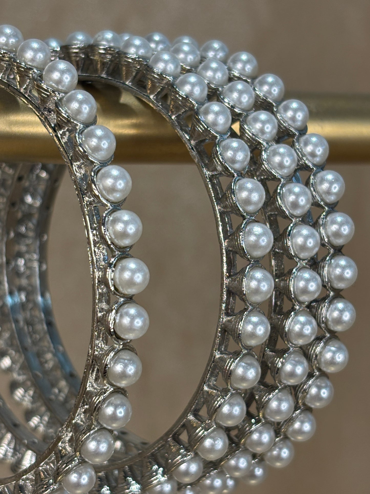 Silver pearl kare