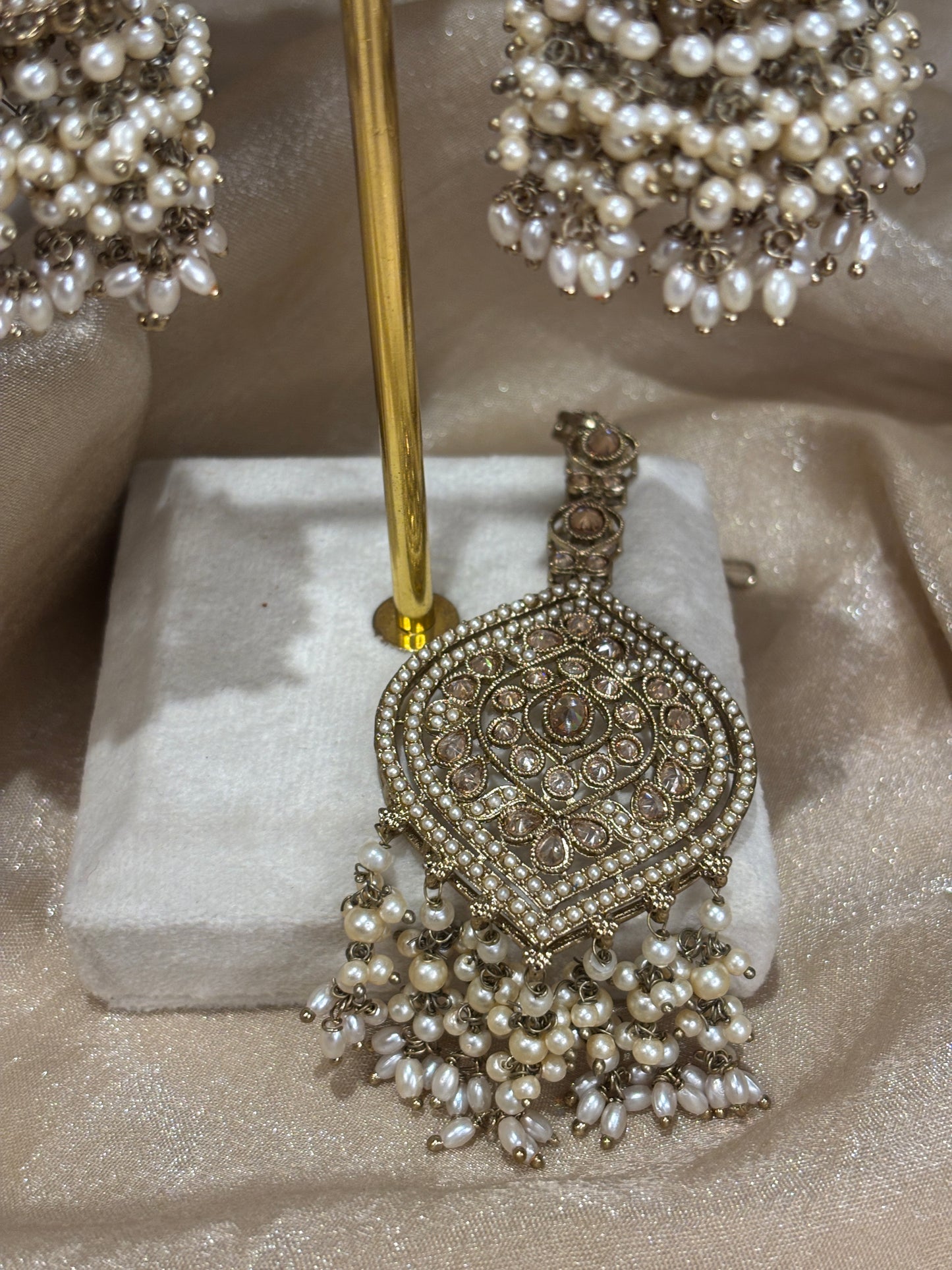 Heavy gold necklace set