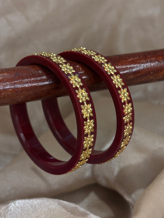 Flower detail choora bangle