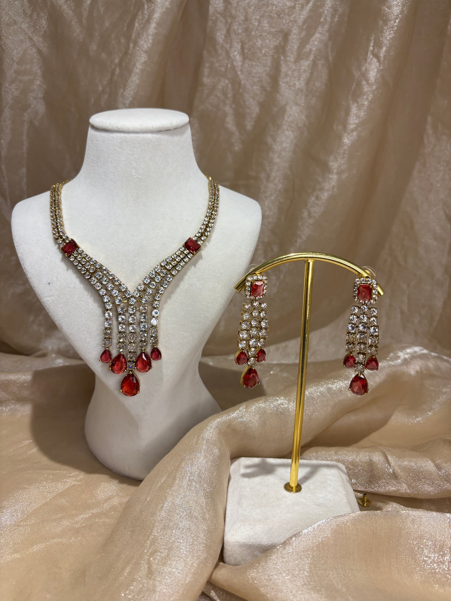 Red necklace set