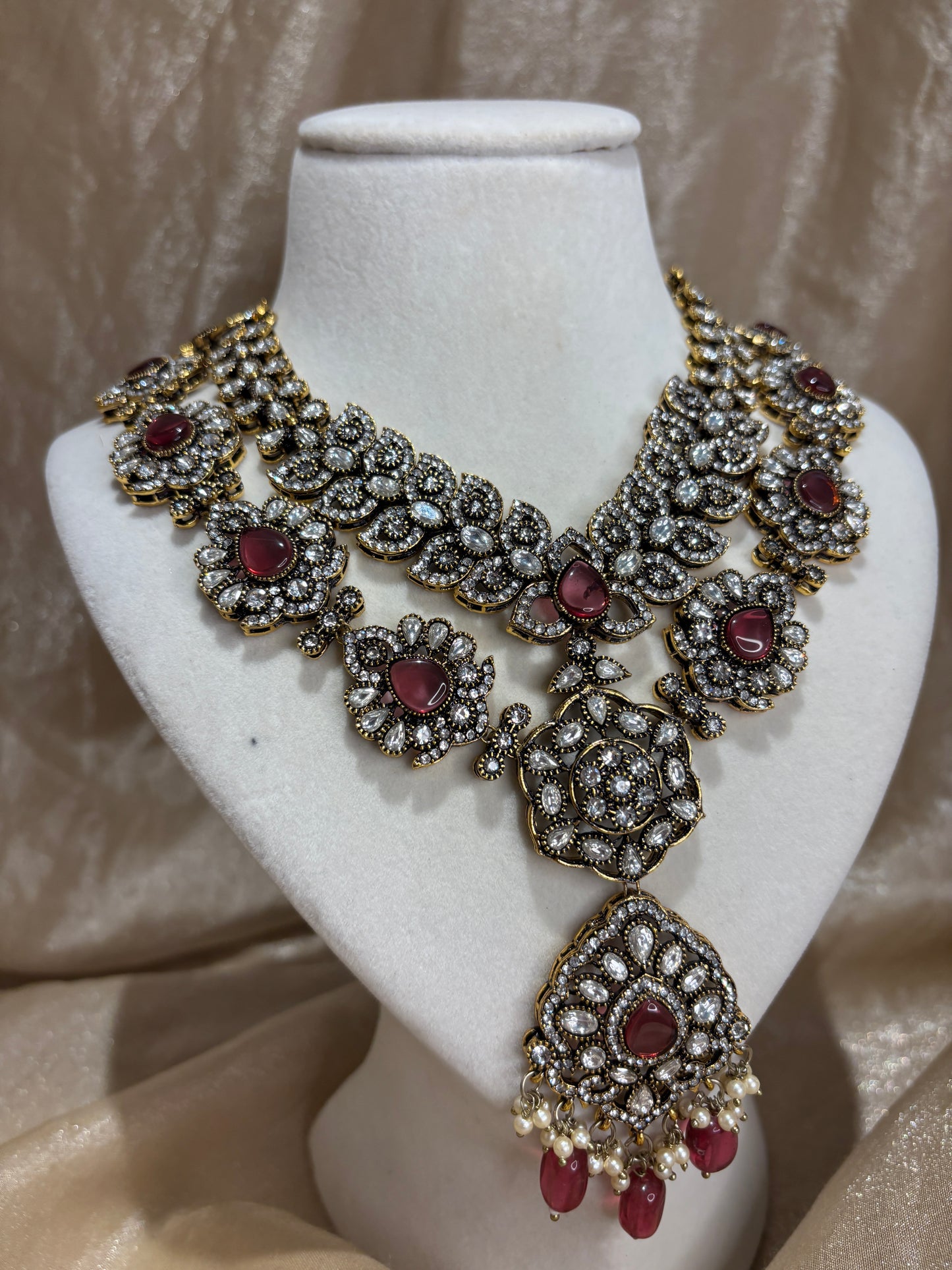 Hot pink necklace set