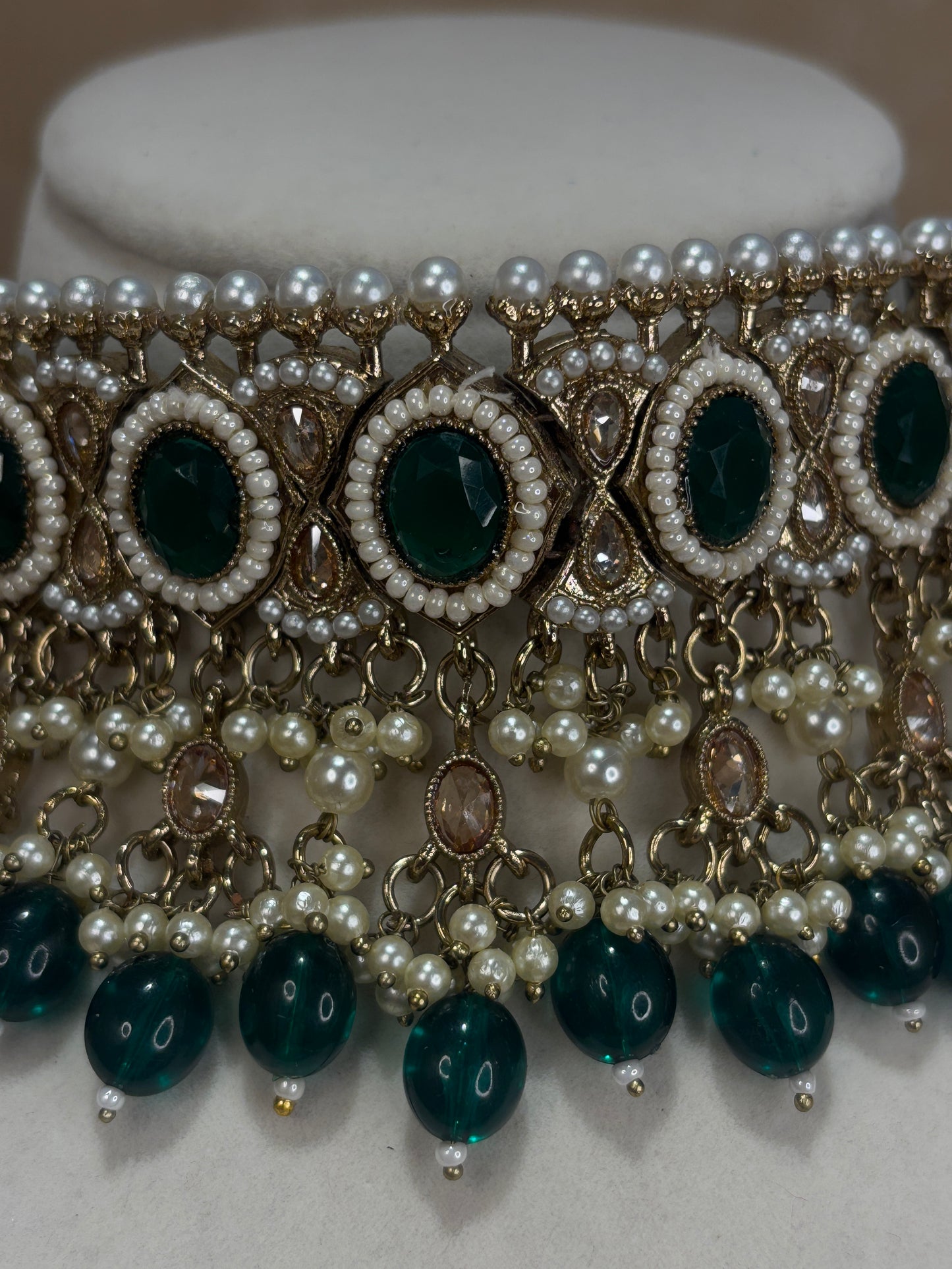 Emerald green choker set