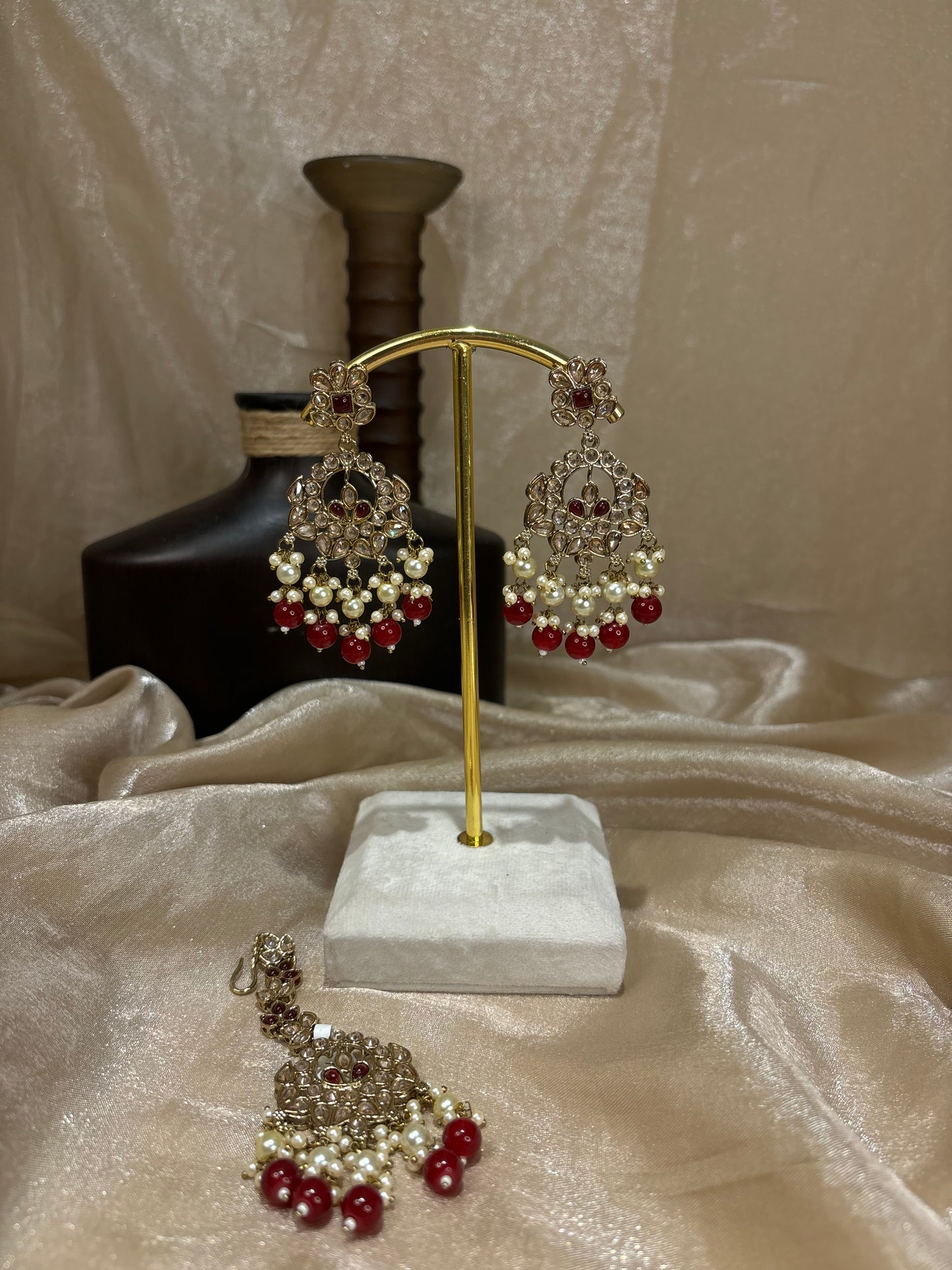 Red earring/tikka set
