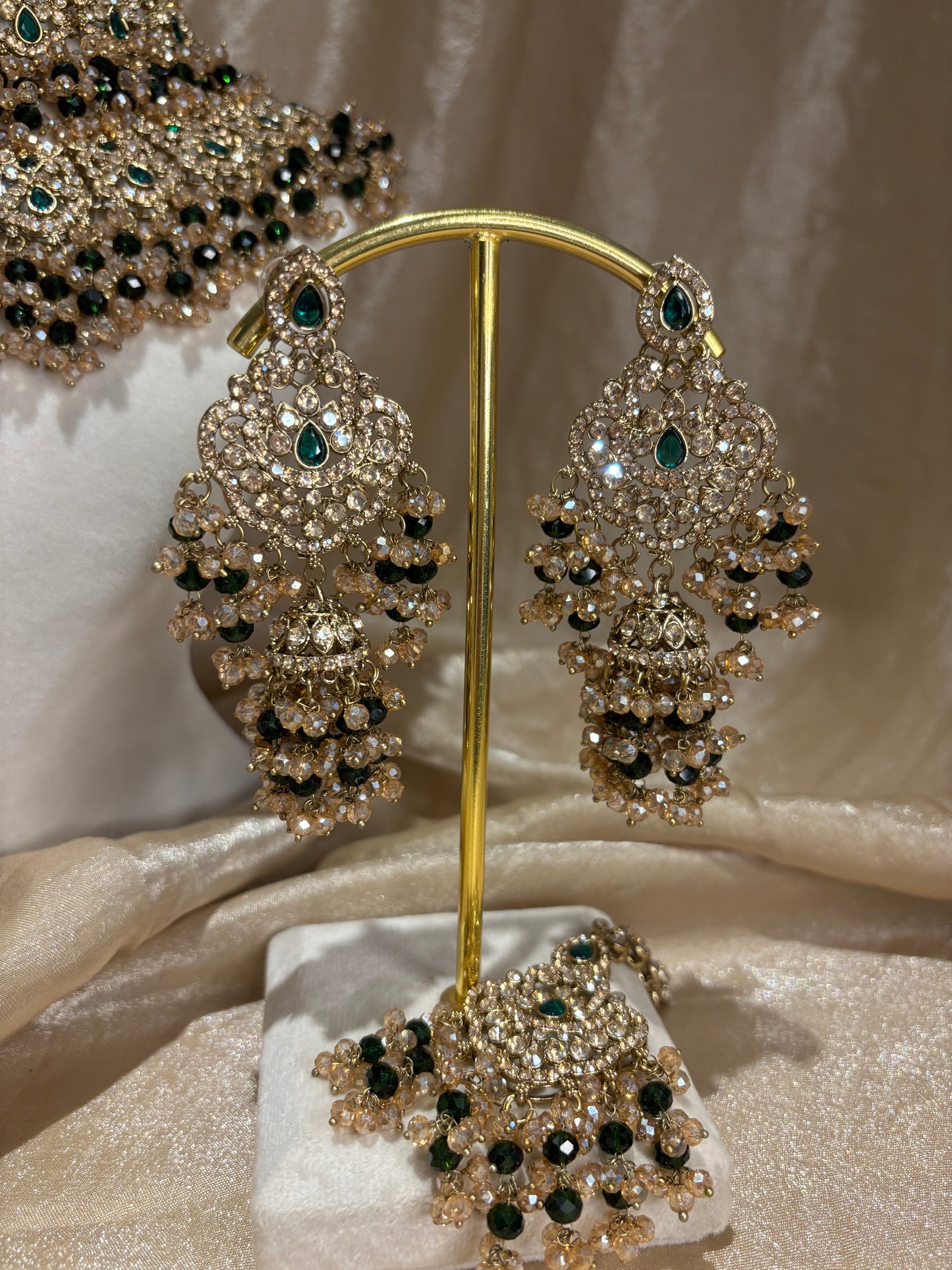 Heavy emerald green set