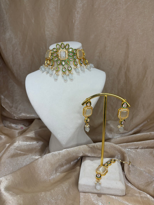 White choker set