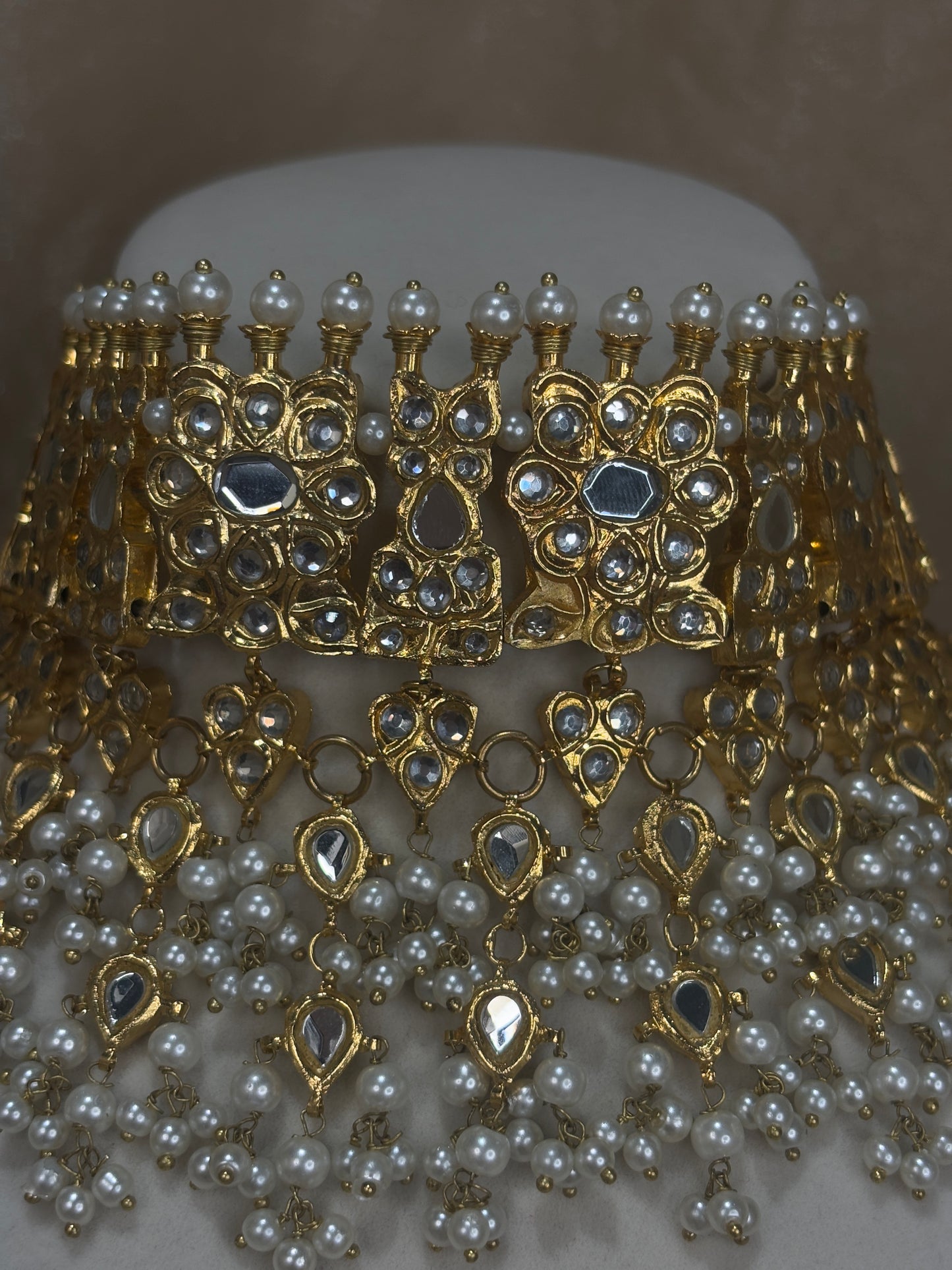 Heavy gold thappa kundan choker
