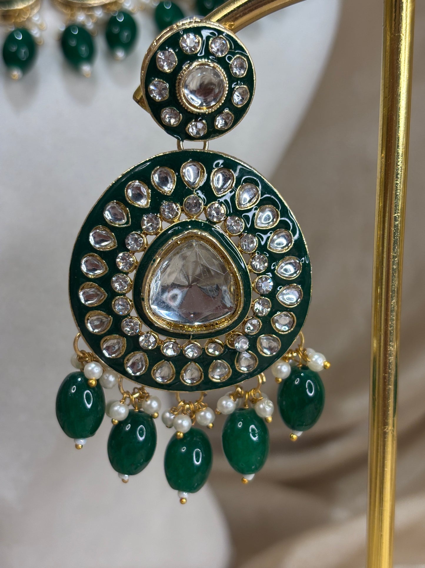 Emerald green kundan necklace set