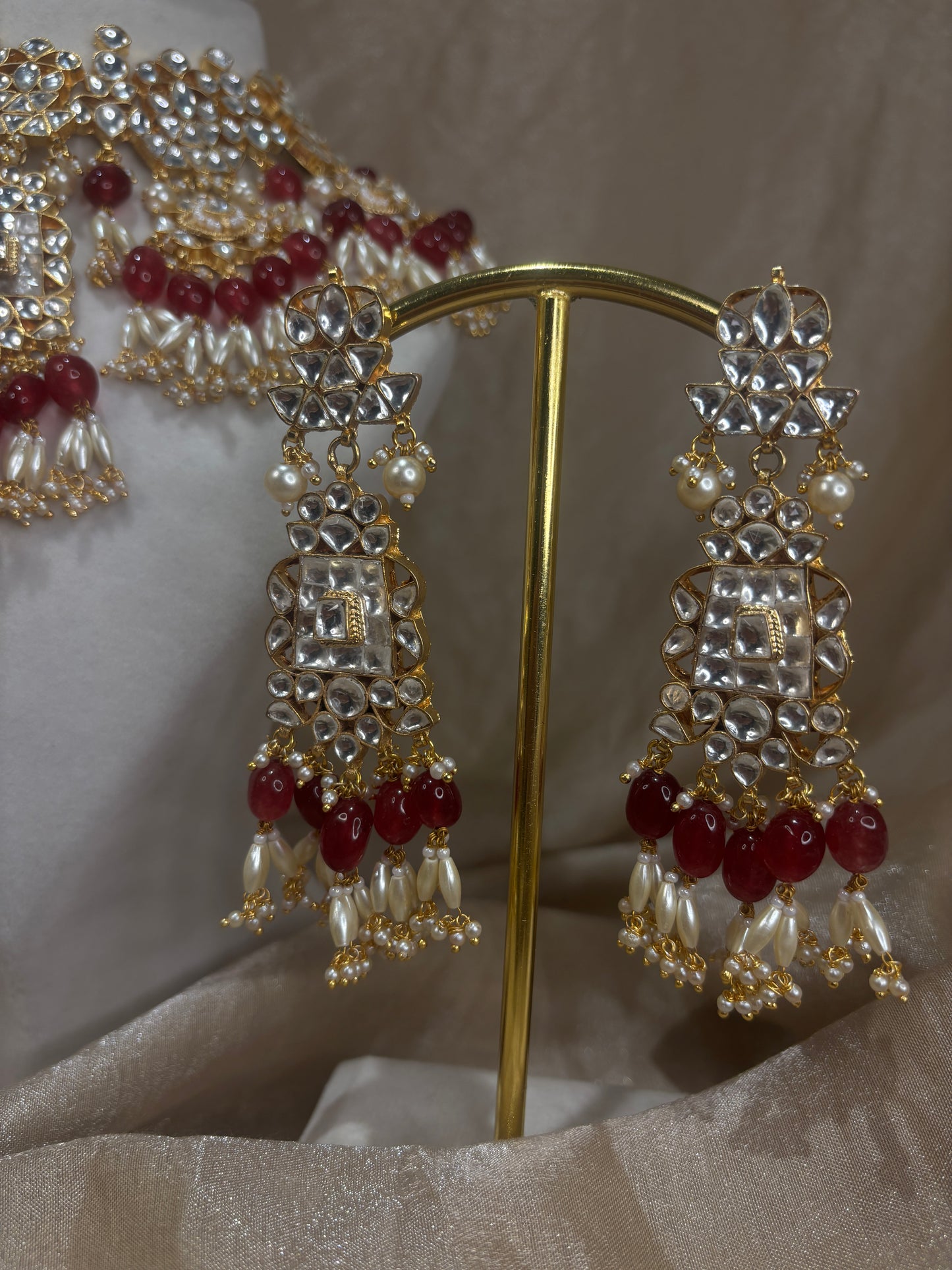 Heavy maroon choker set