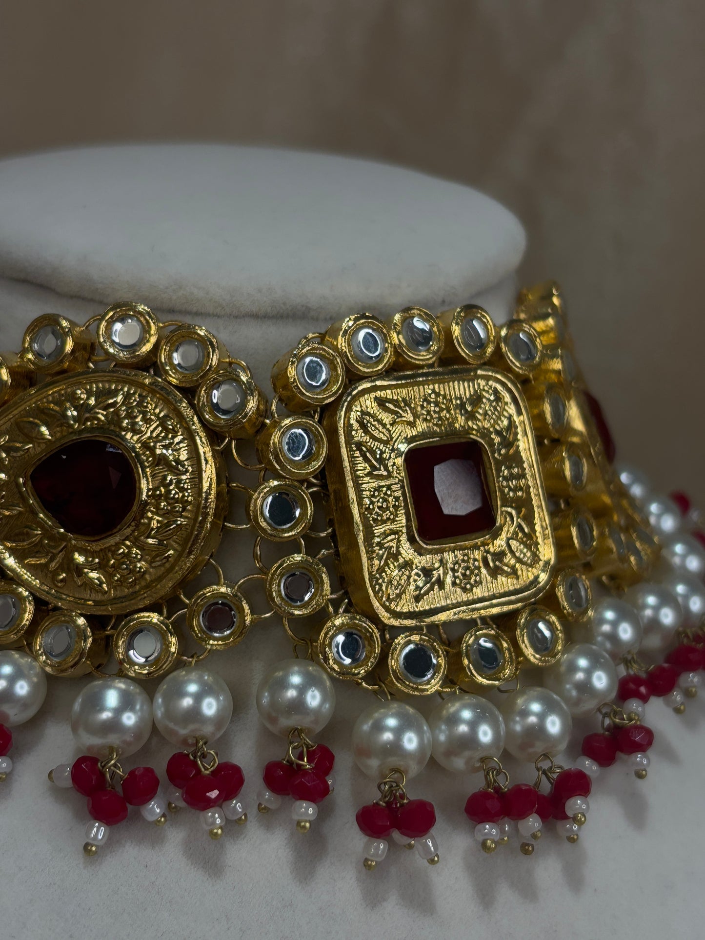 Maroon thappa kundan set