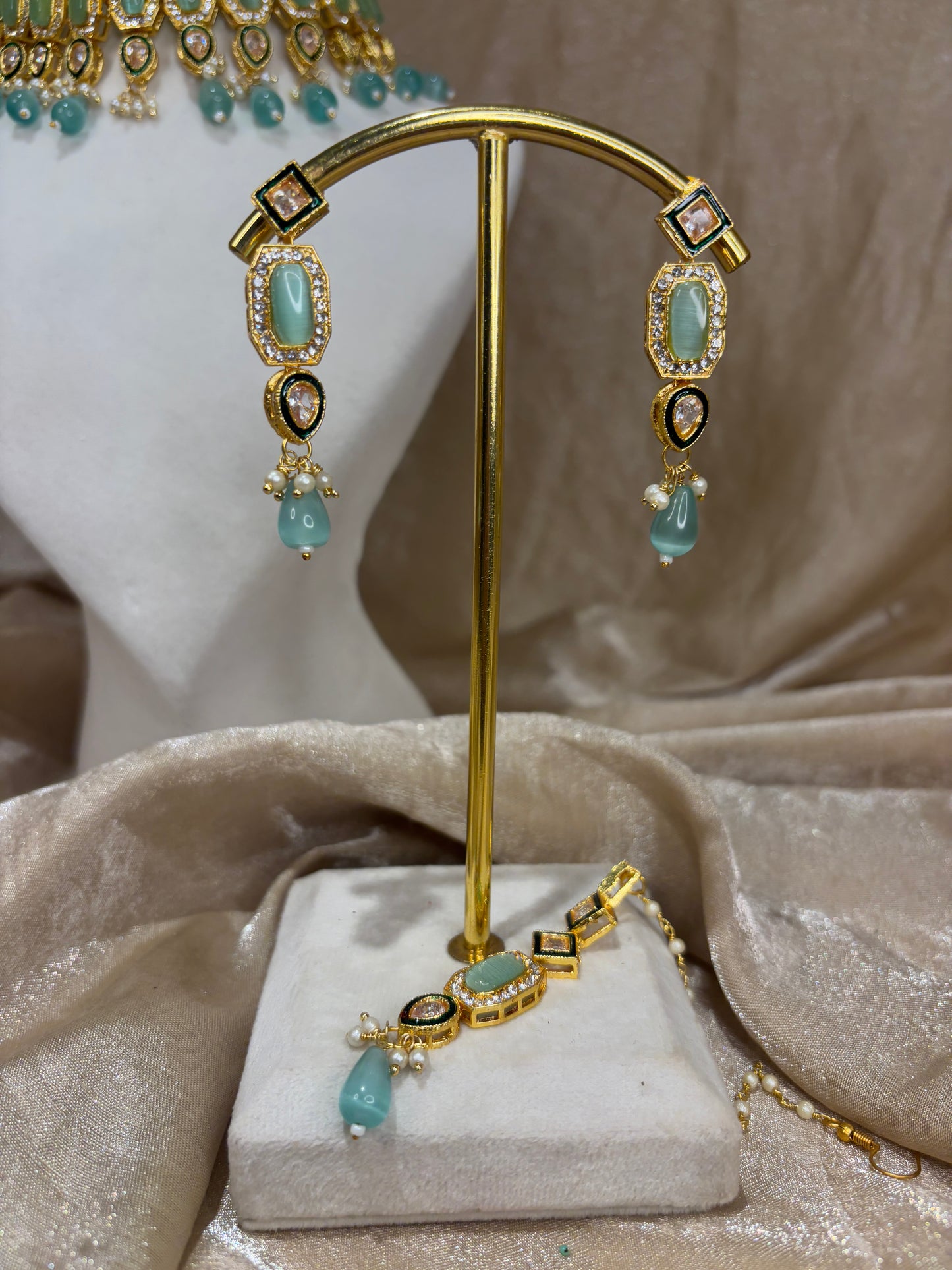Sea green choker set