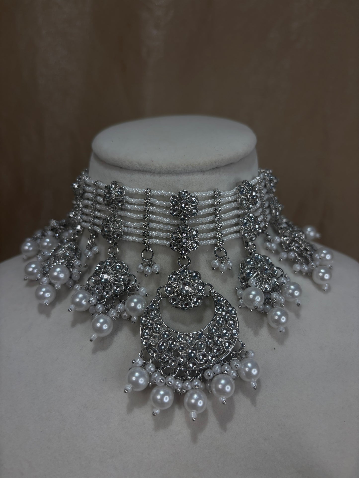 Silver choker set
