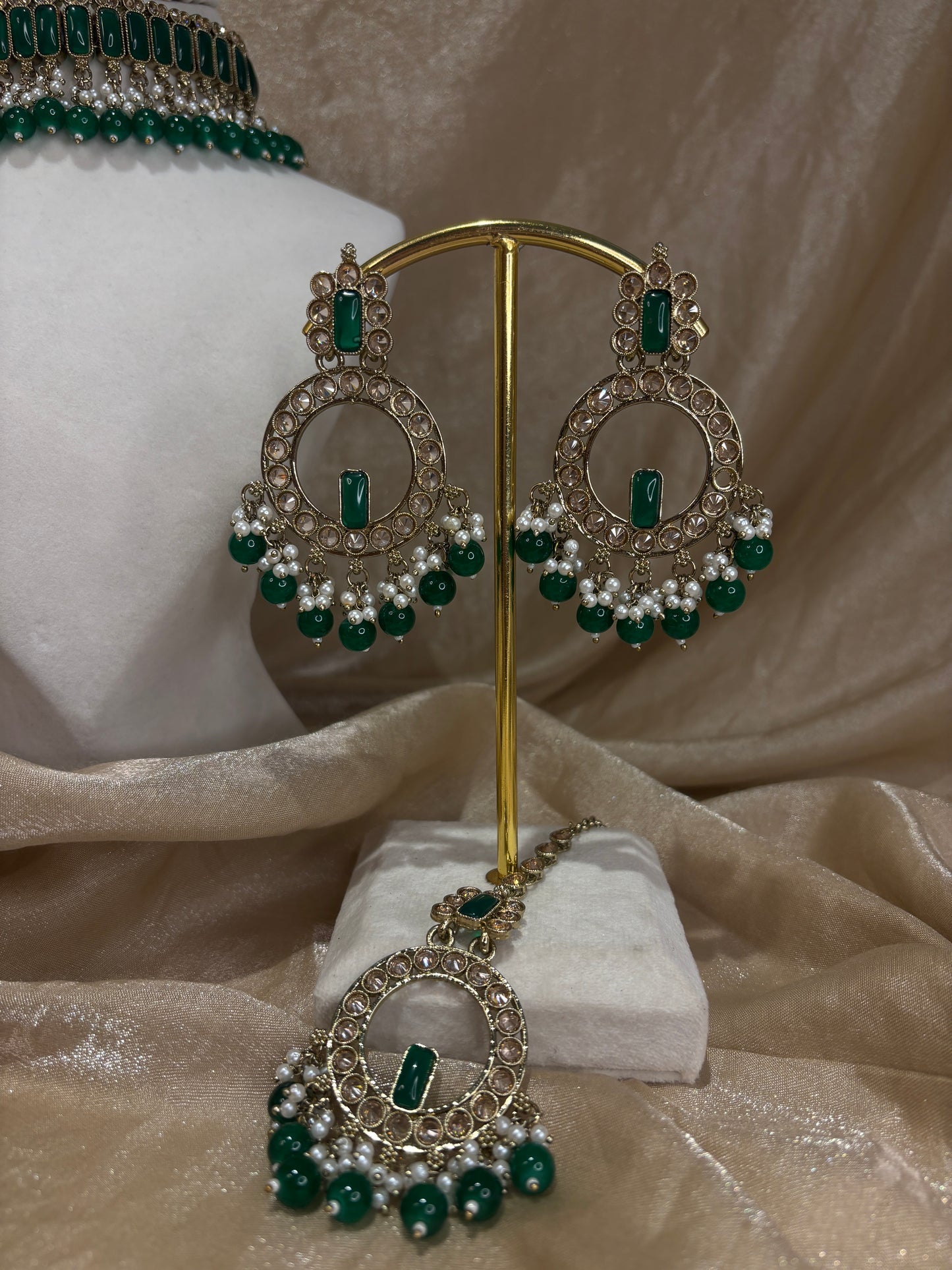 Emearld green choker set