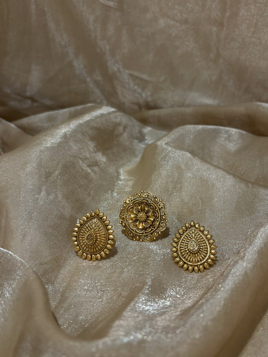Antique gold rings