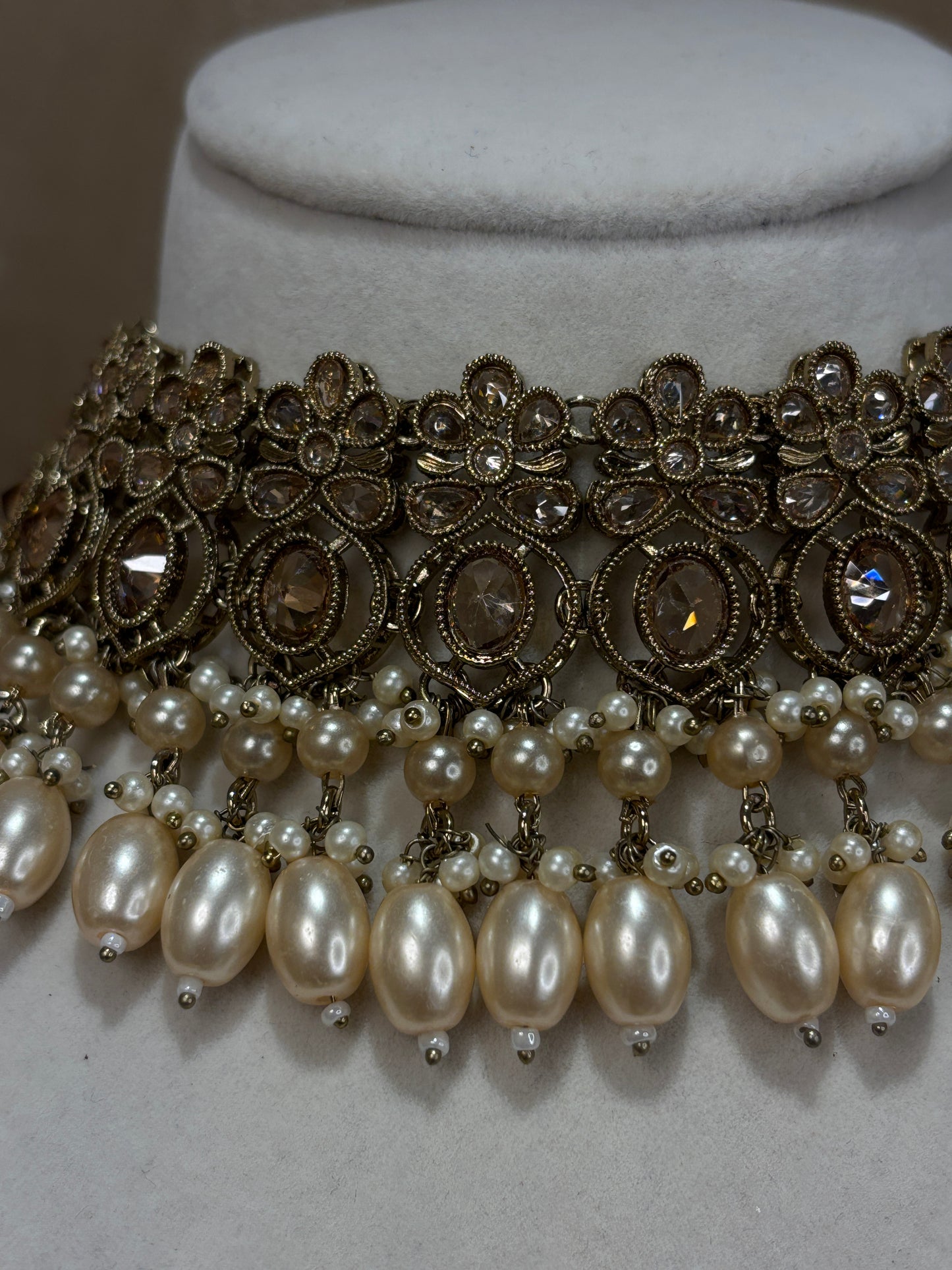 Gold choker set