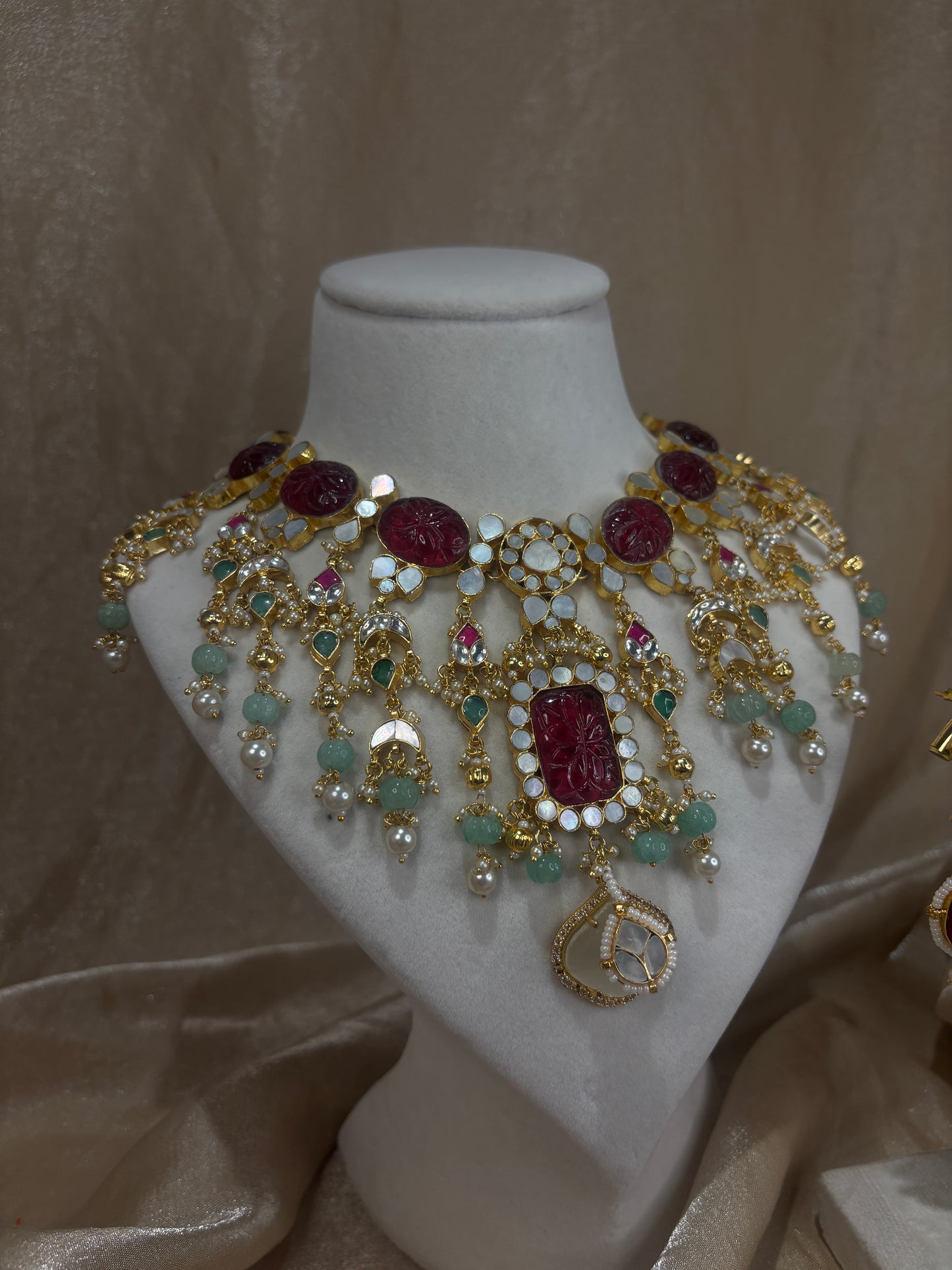 Mint green/maroon choker set