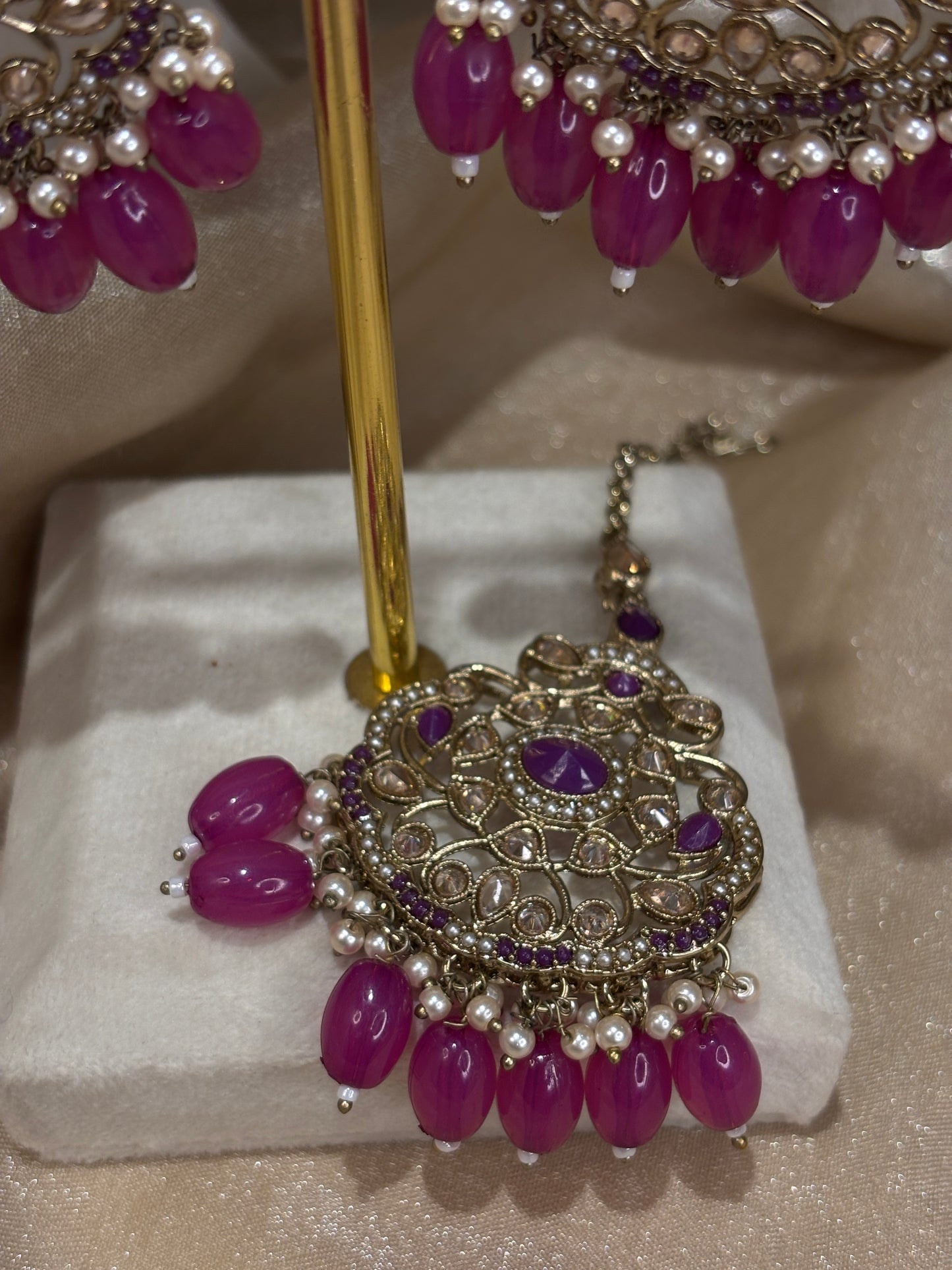 Purple choker set